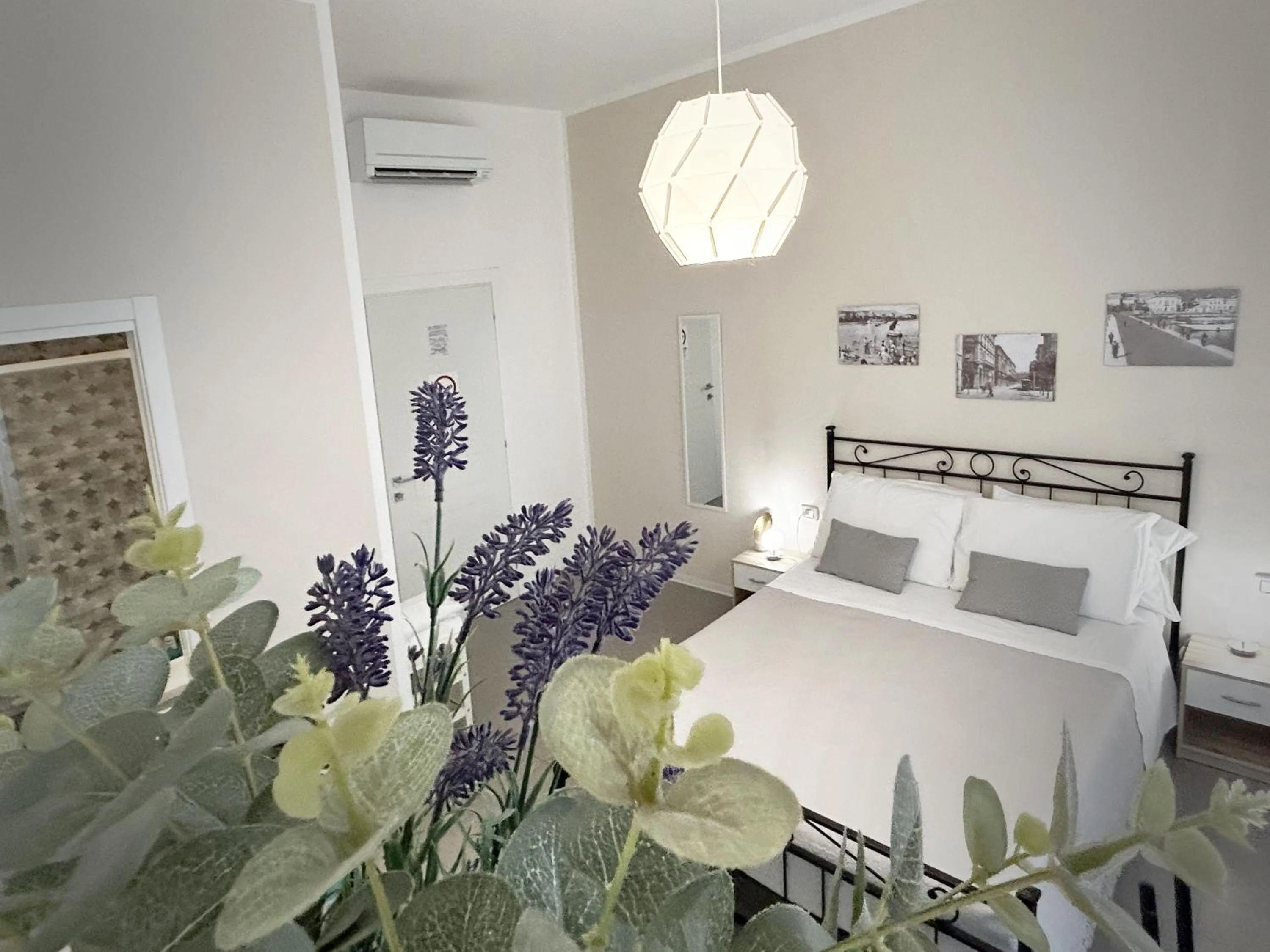 Bedroom, Bed in Affittacamere Everest