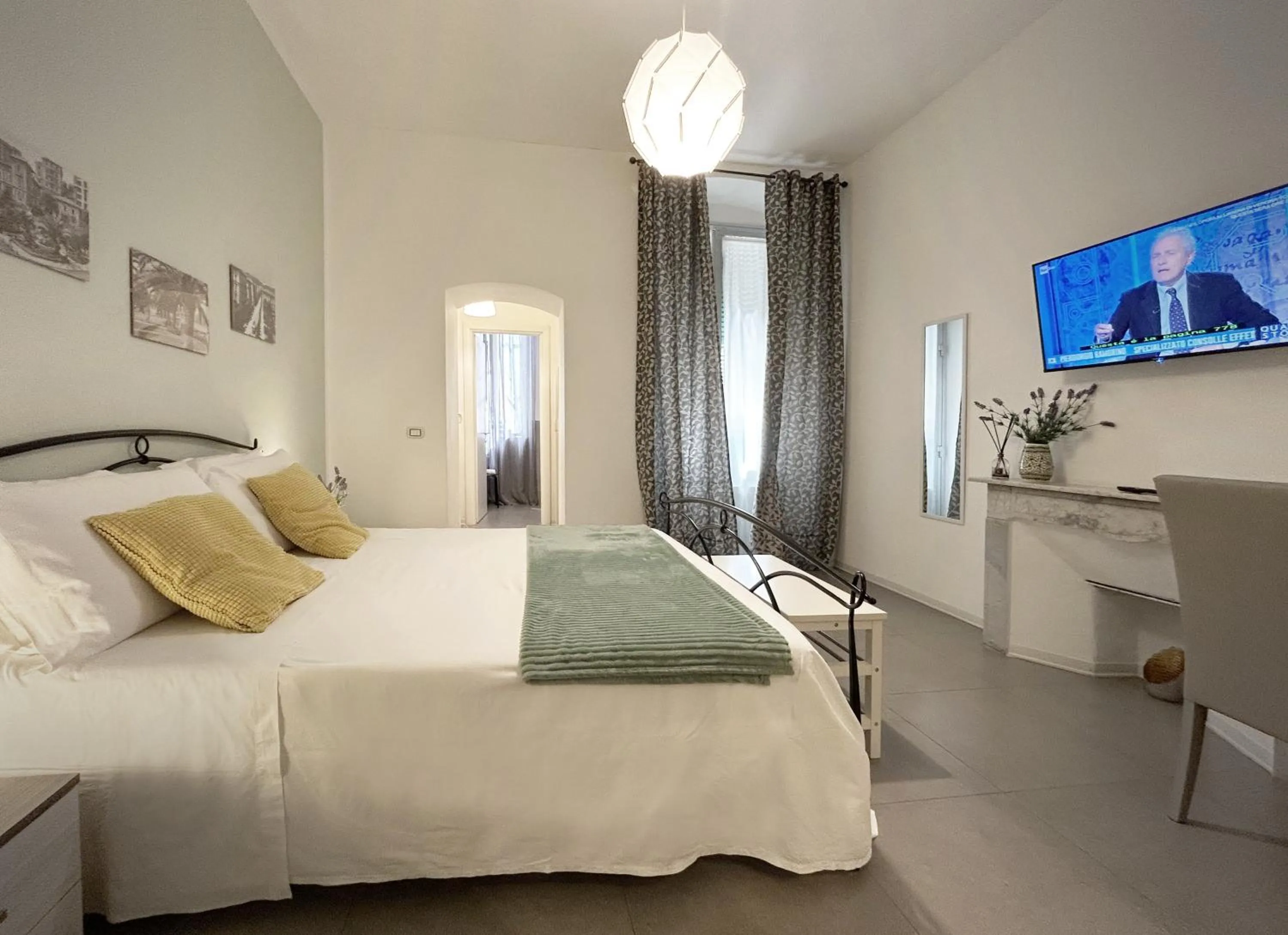 TV and multimedia, Bed in Affittacamere Everest