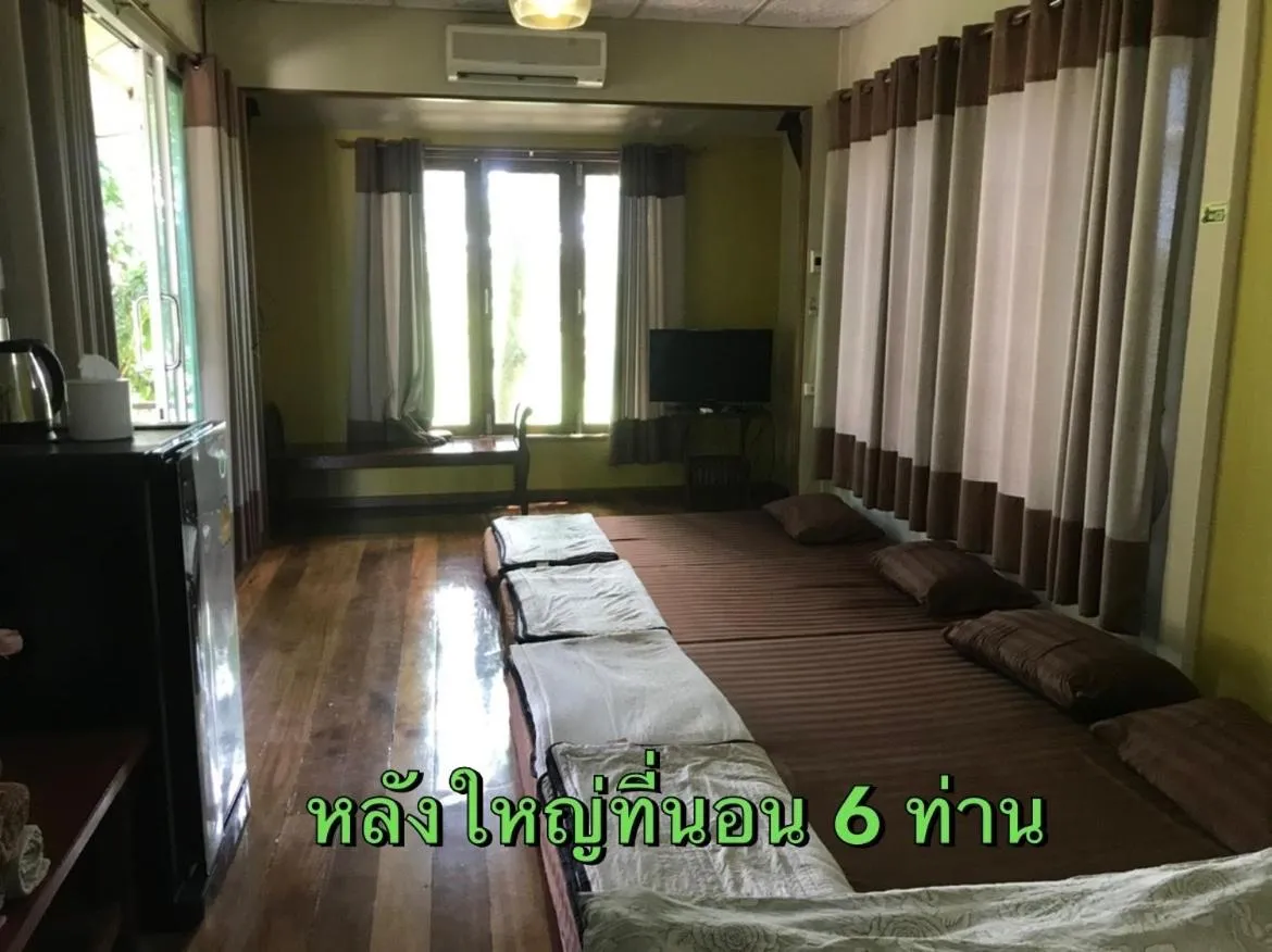 Bed in Parida Resort