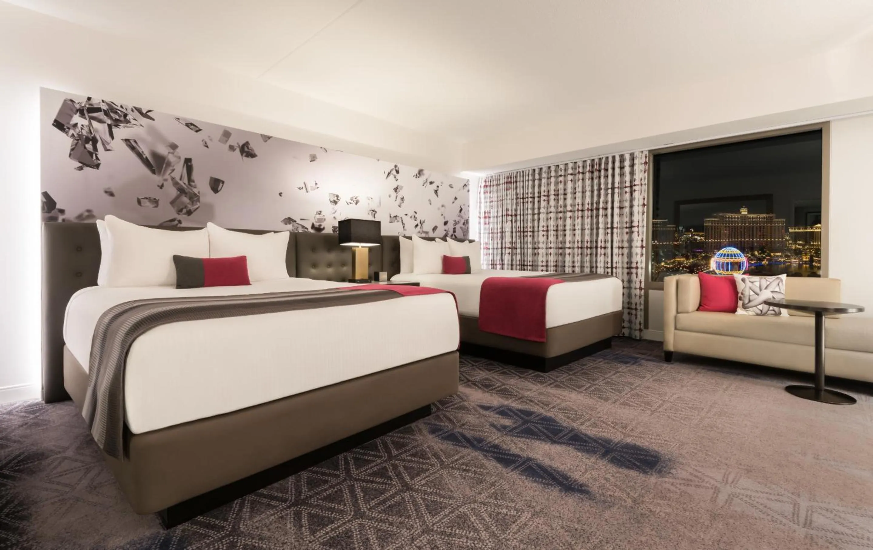 Bedroom, Bed in Planet Hollywood Resort & Casino