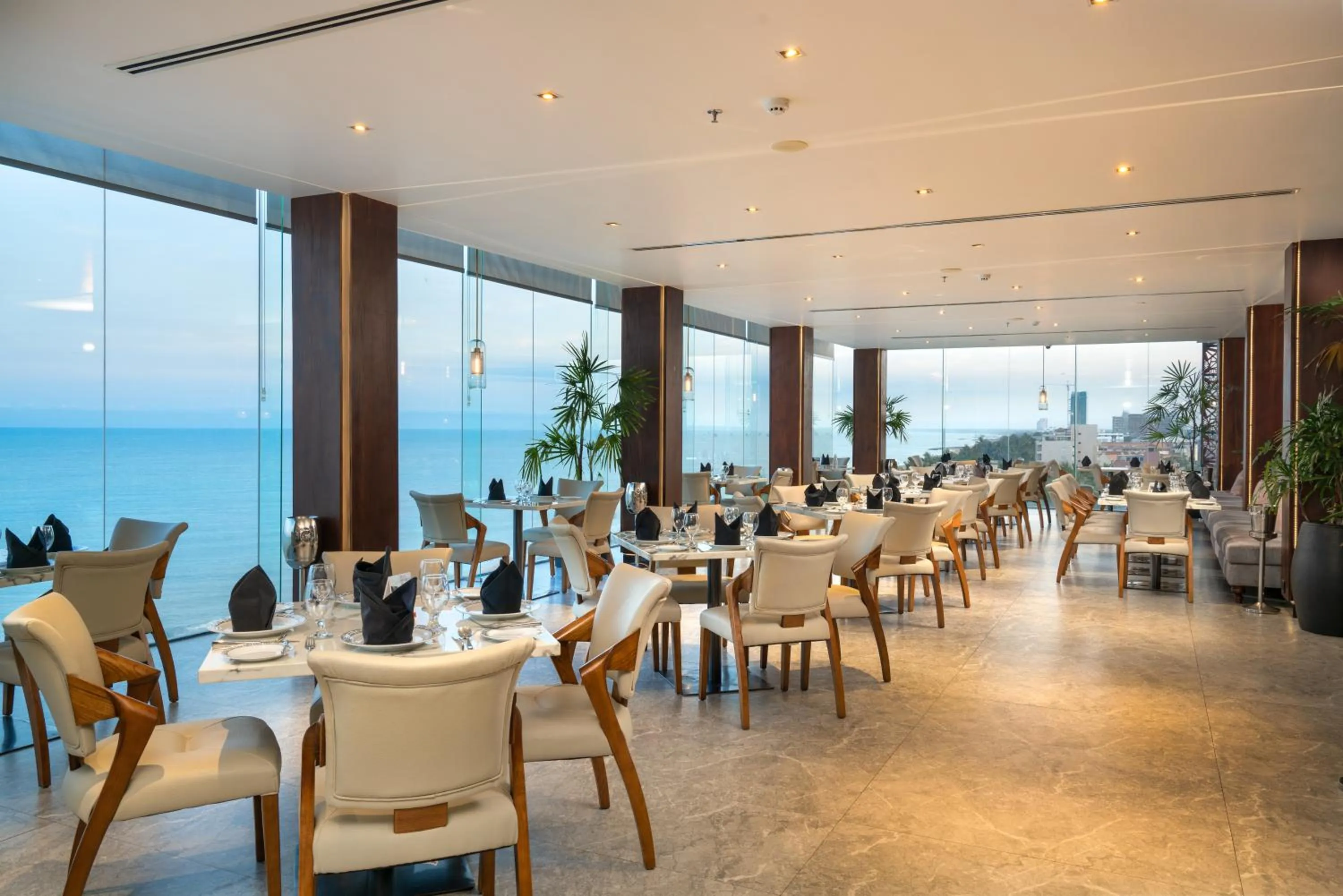 Restaurant/places to eat in Regal Réseau Hotel & Spa
