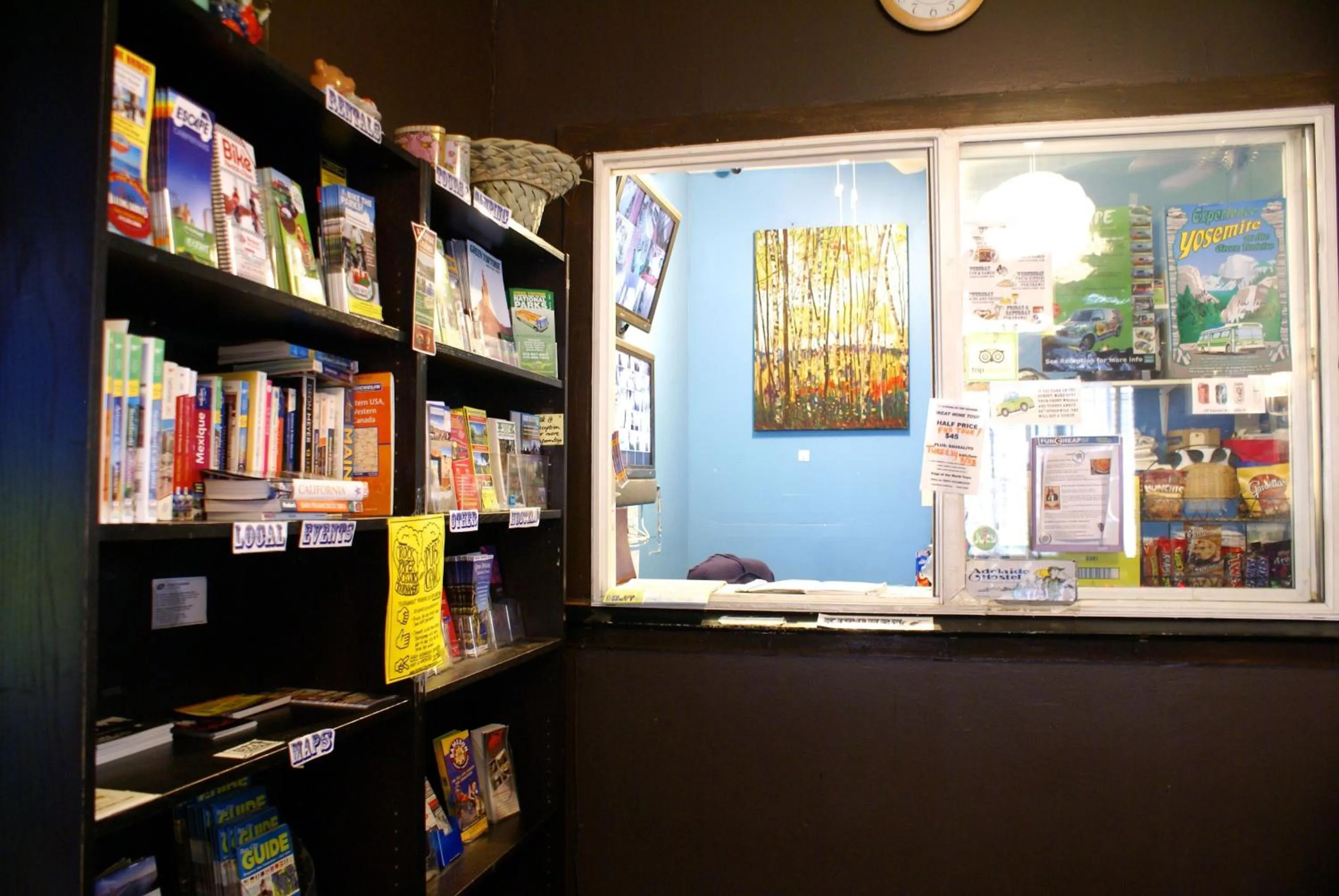 Library in Adelaide Hostel