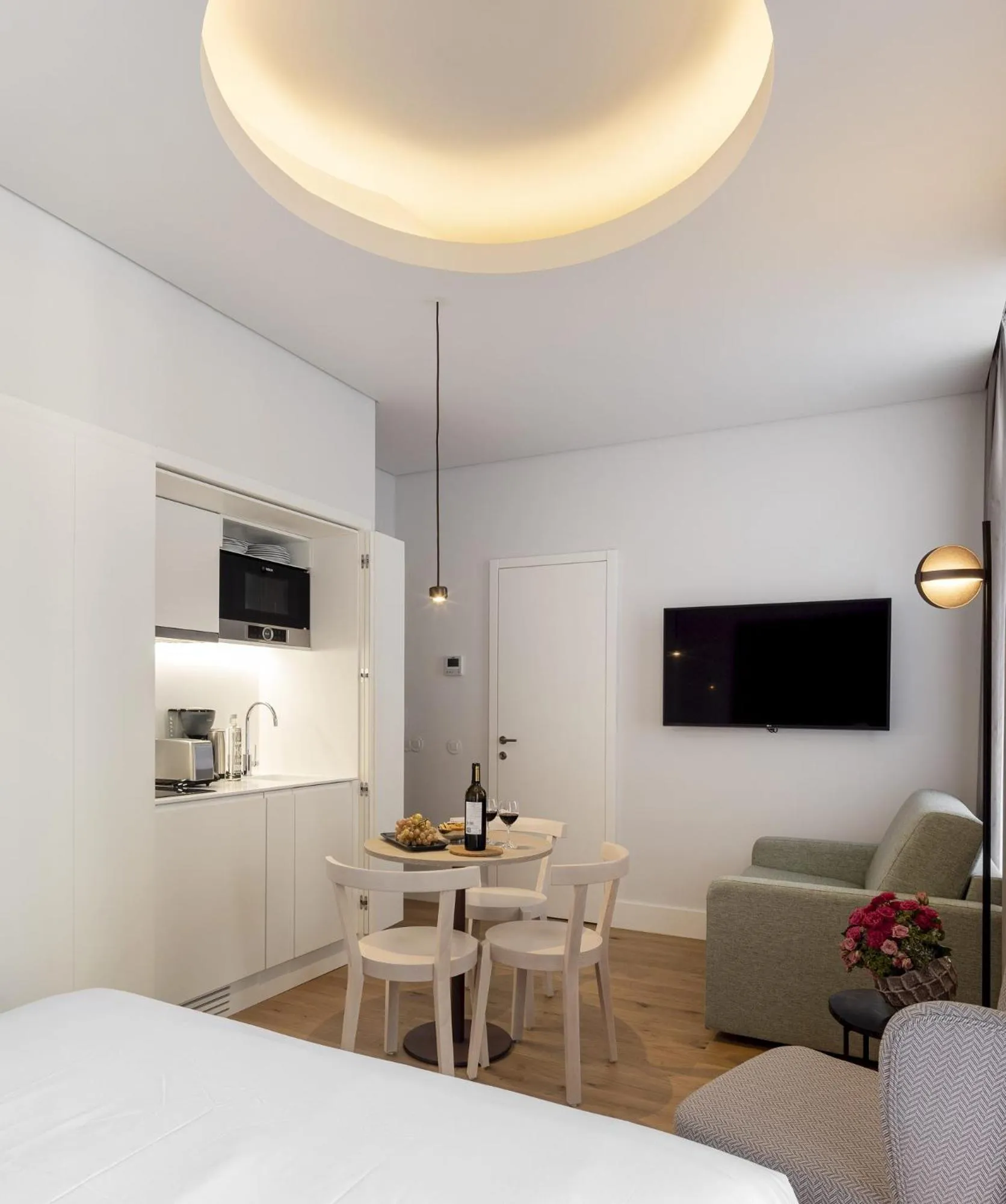 Dining area in Lisbon Serviced Apartments - Madalena