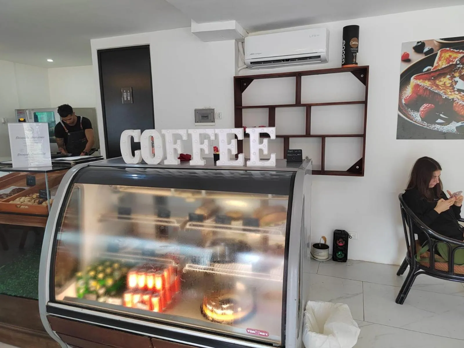 Restaurant/places to eat in Spazio Boutique Hotel