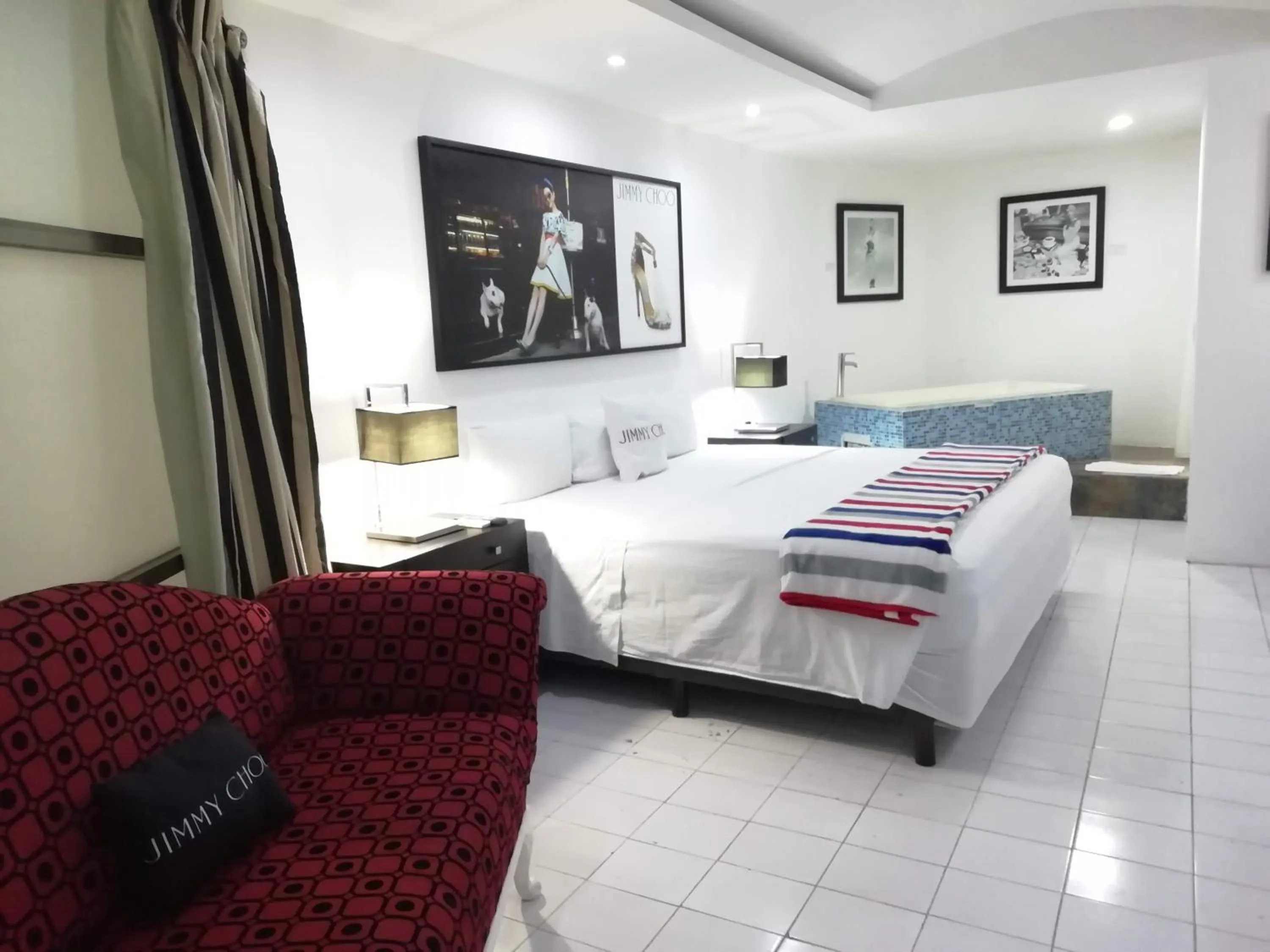 Photo of the whole room, Bed in Spazio Boutique Hotel