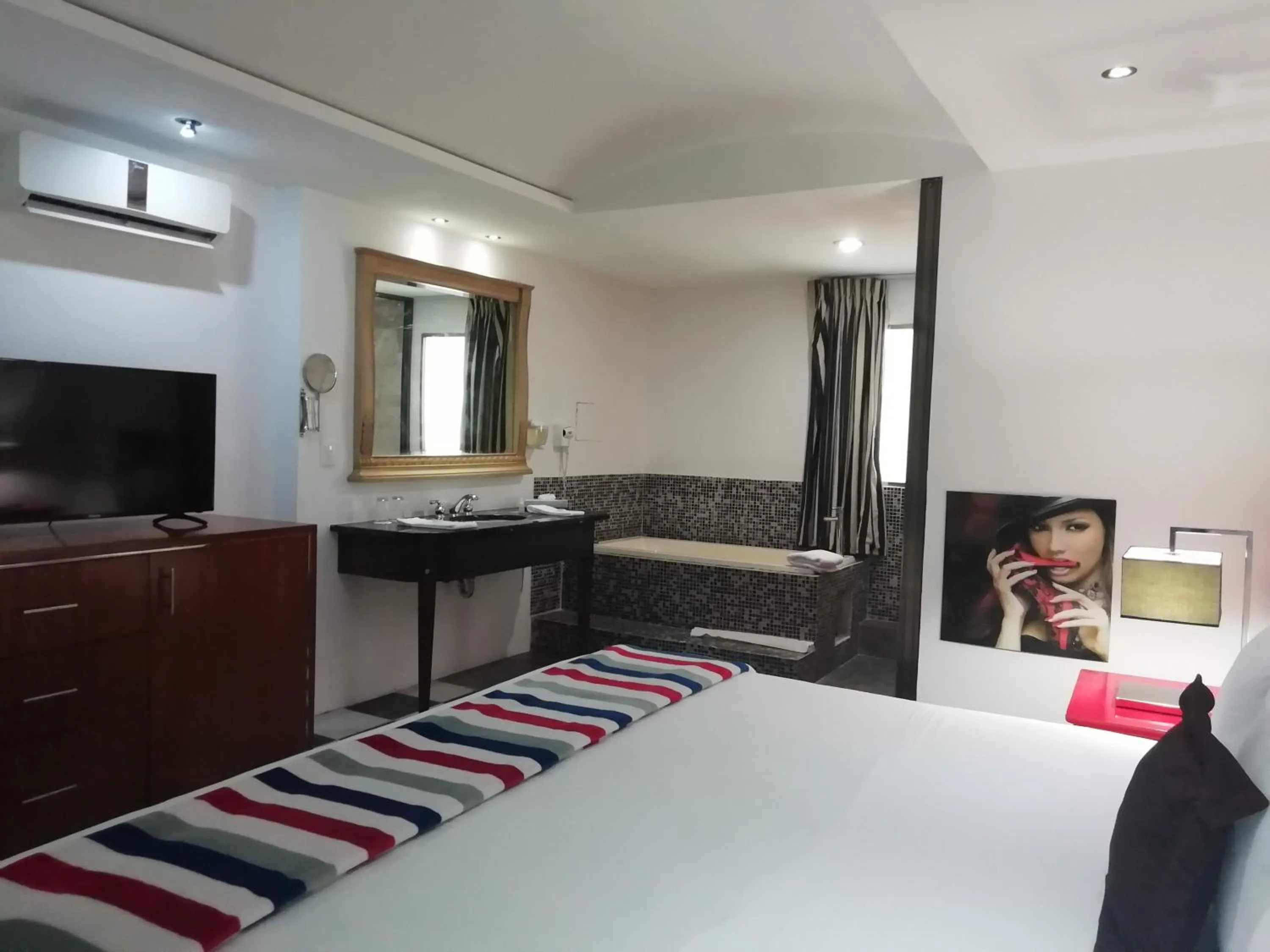 TV and multimedia, Bed in Spazio Boutique Hotel