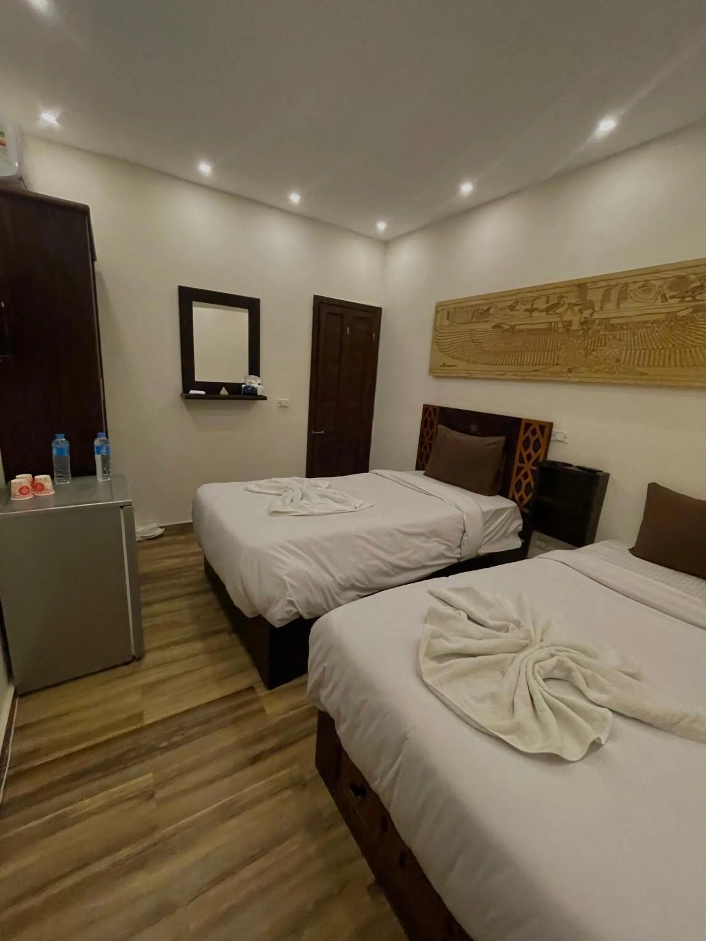 Bed in Sahara Pyramids Inn