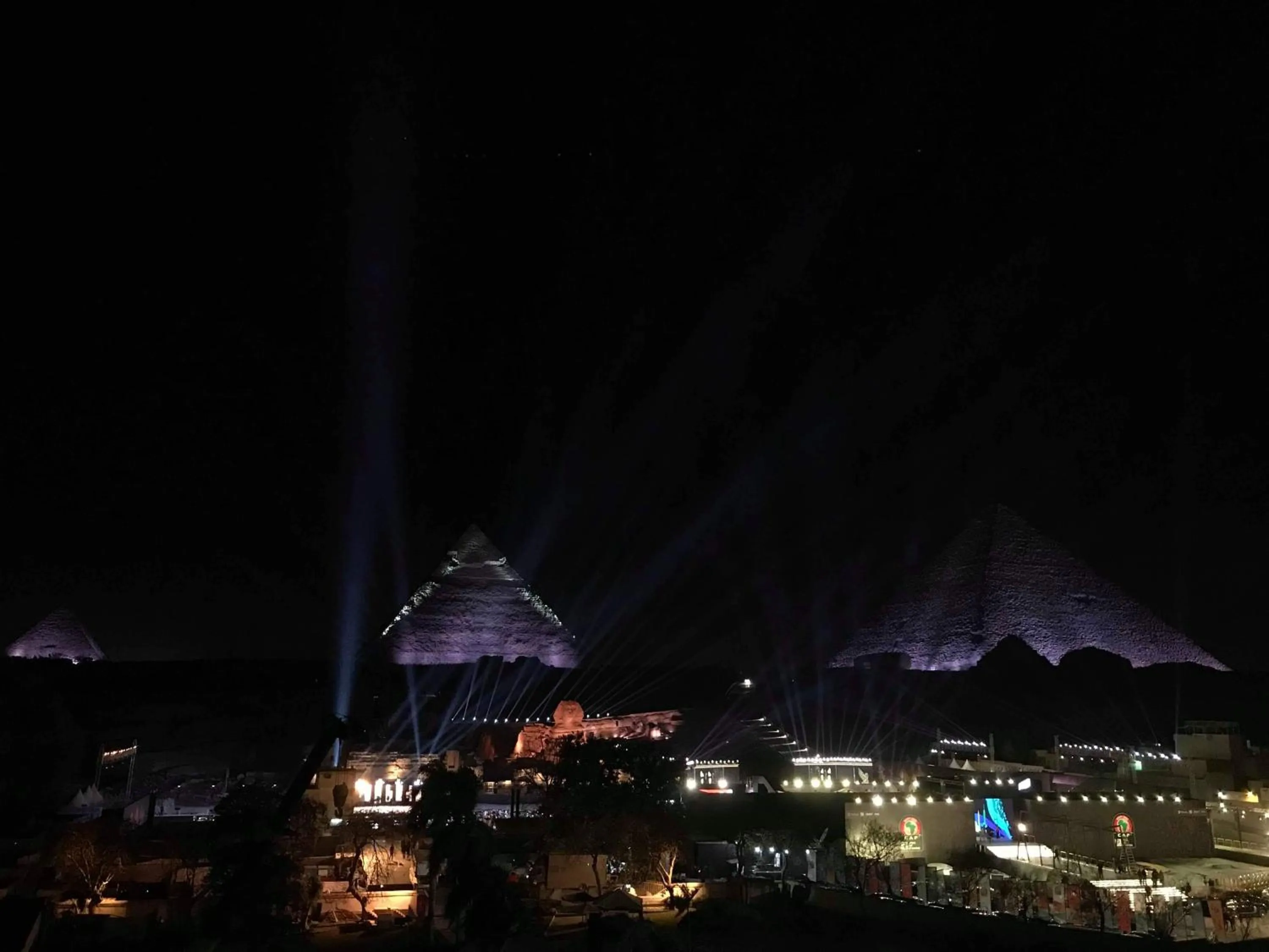 Night in Sahara Pyramids Inn