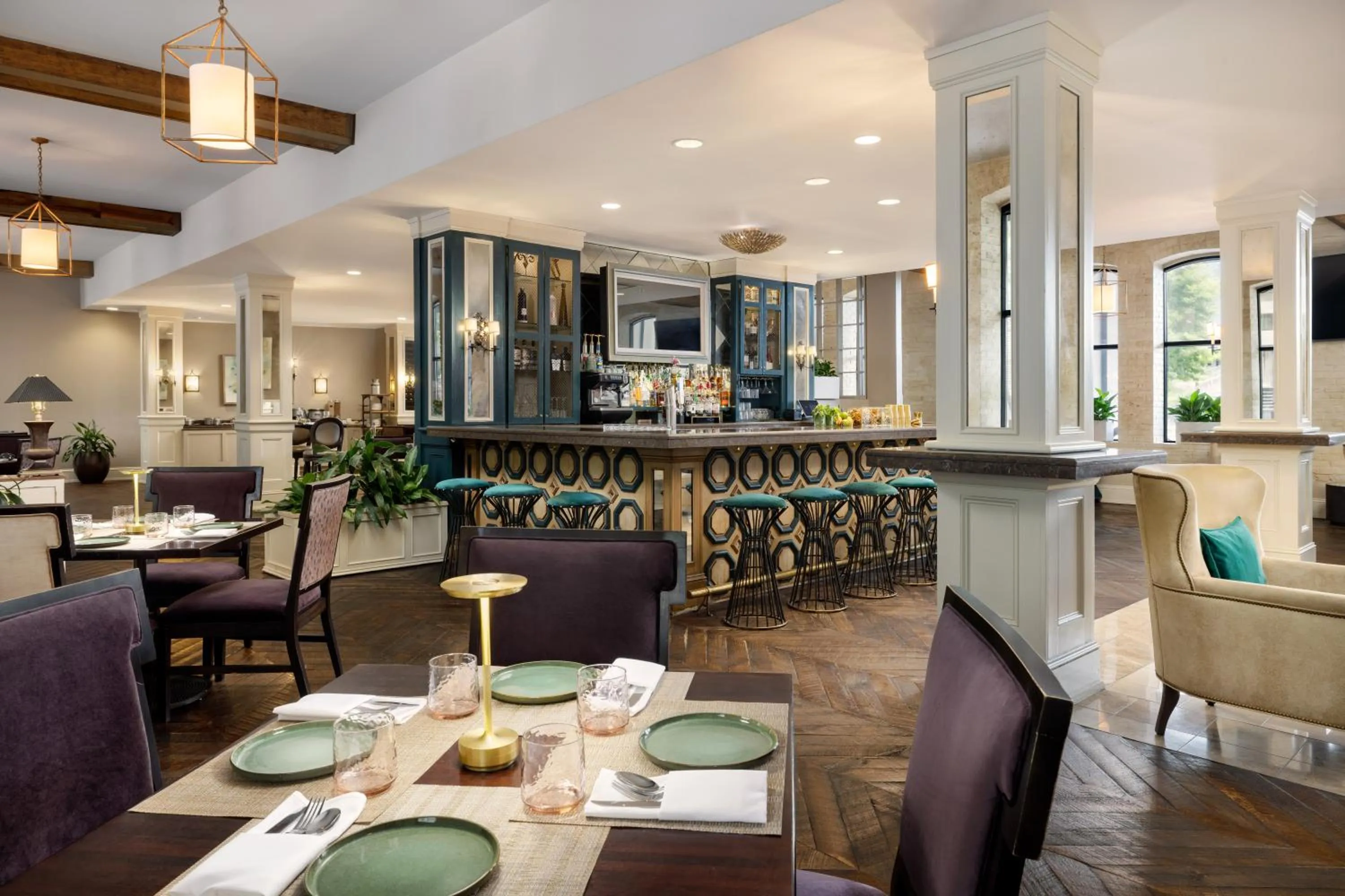 Restaurant/places to eat in The Riverfront Hotel New Orleans