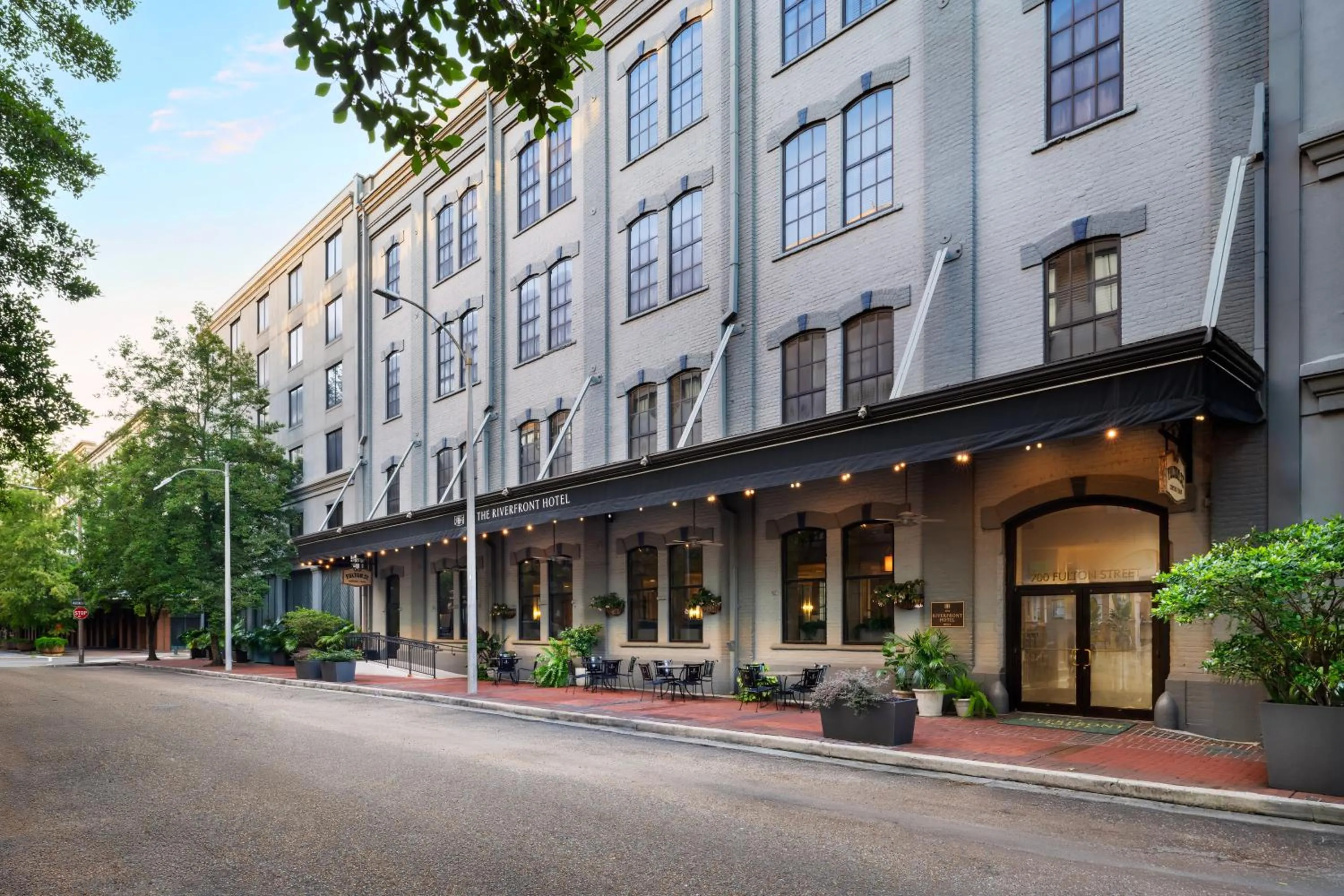 Facade/entrance in The Riverfront Hotel New Orleans