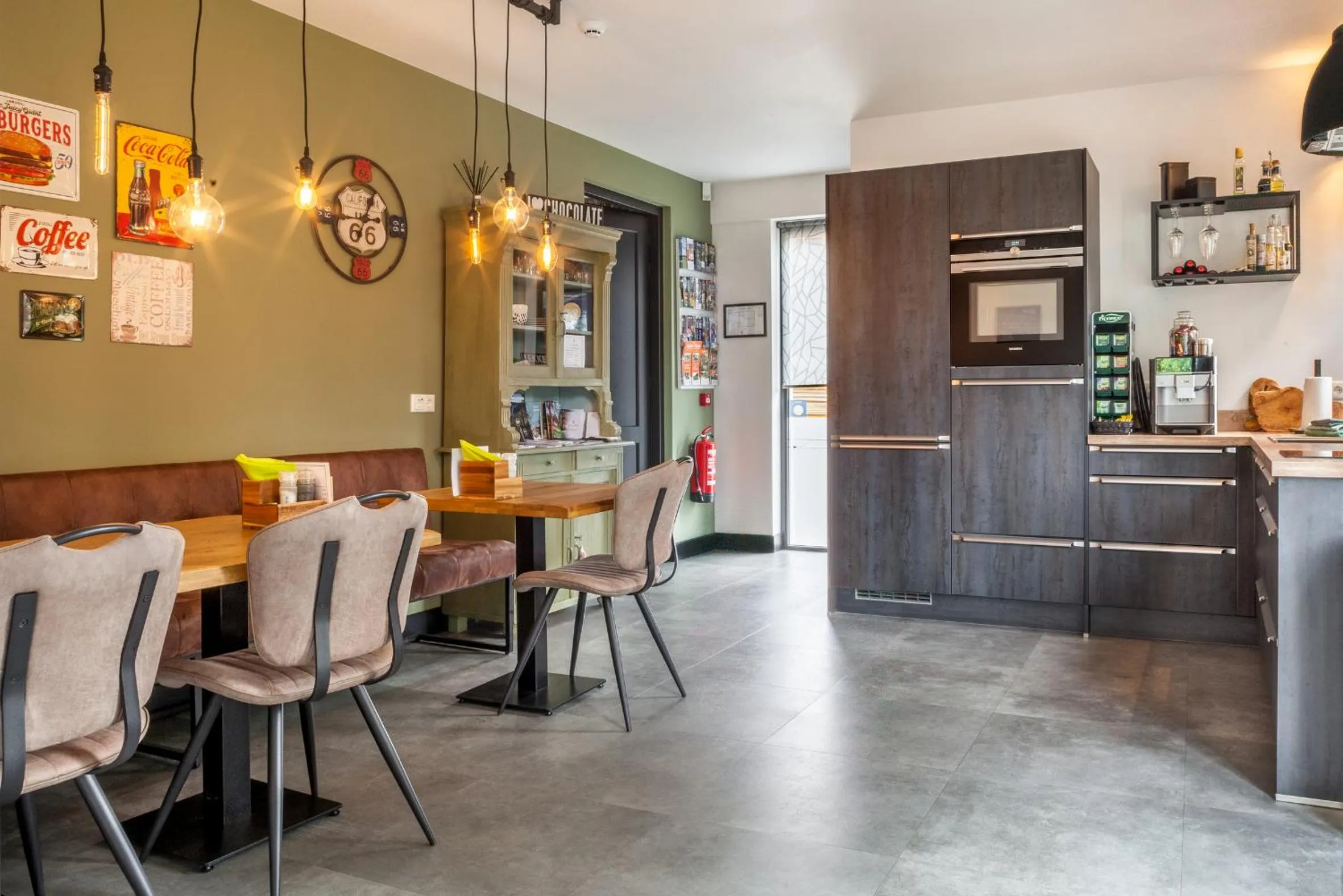 Communal lounge/ TV room in B&B La Vita Verde