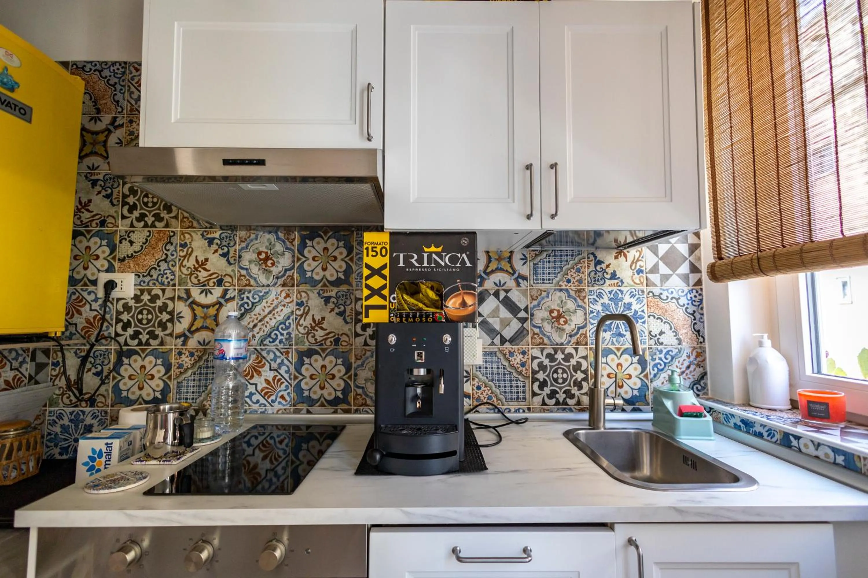 dishwasher in B&B Belvedere All'Idria