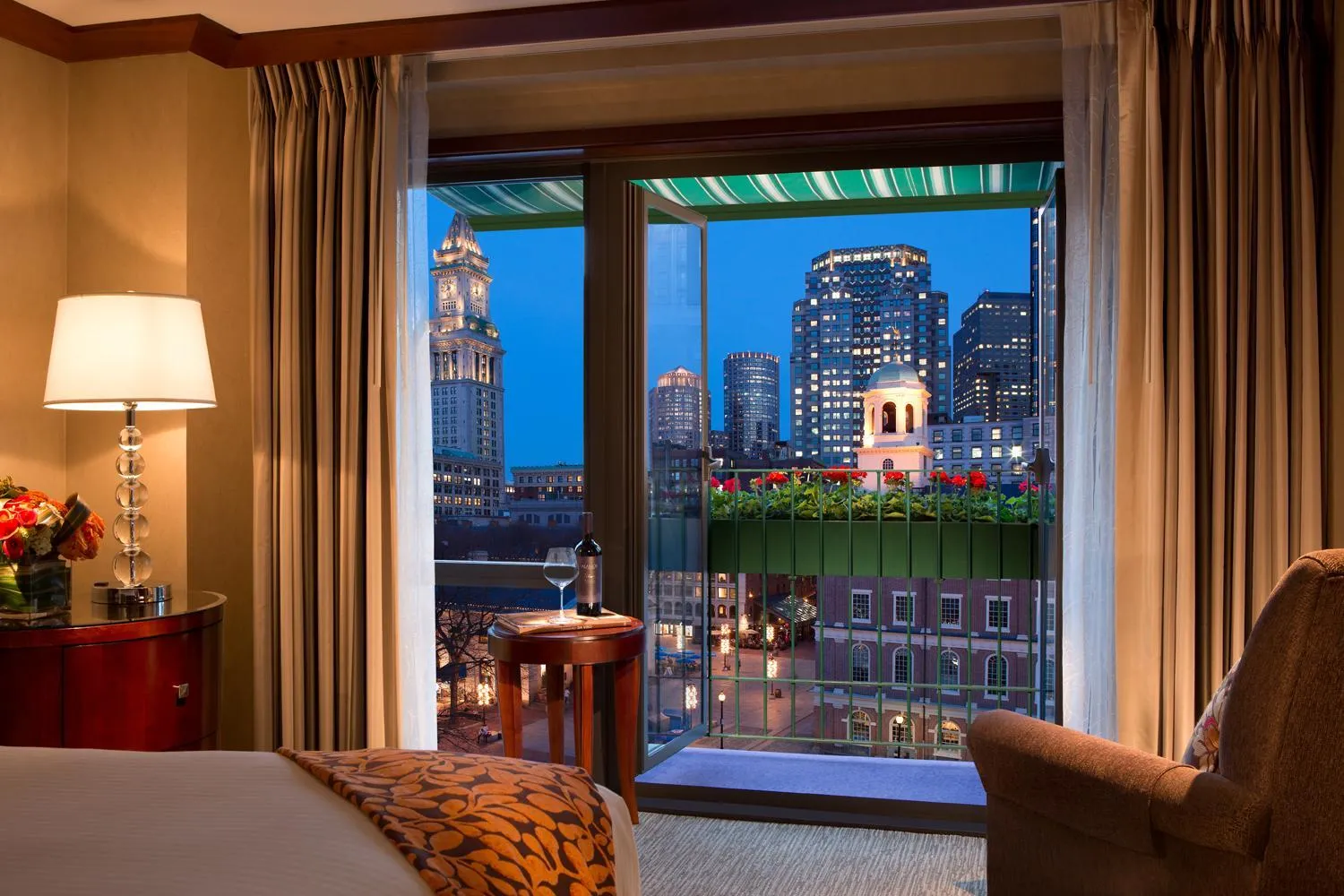 City view, Bed in The Bostonian Boston