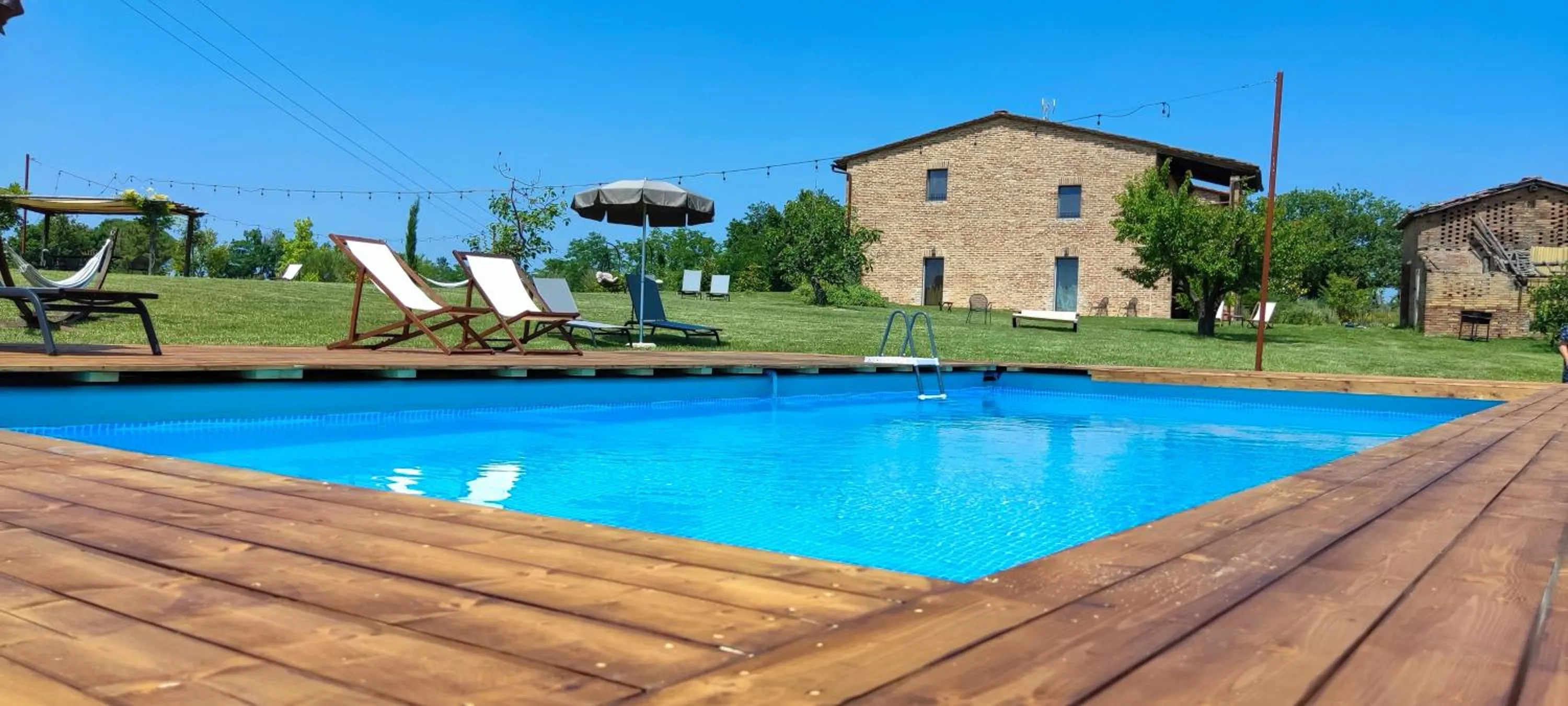 Swimming pool in Tenuta La Santissima