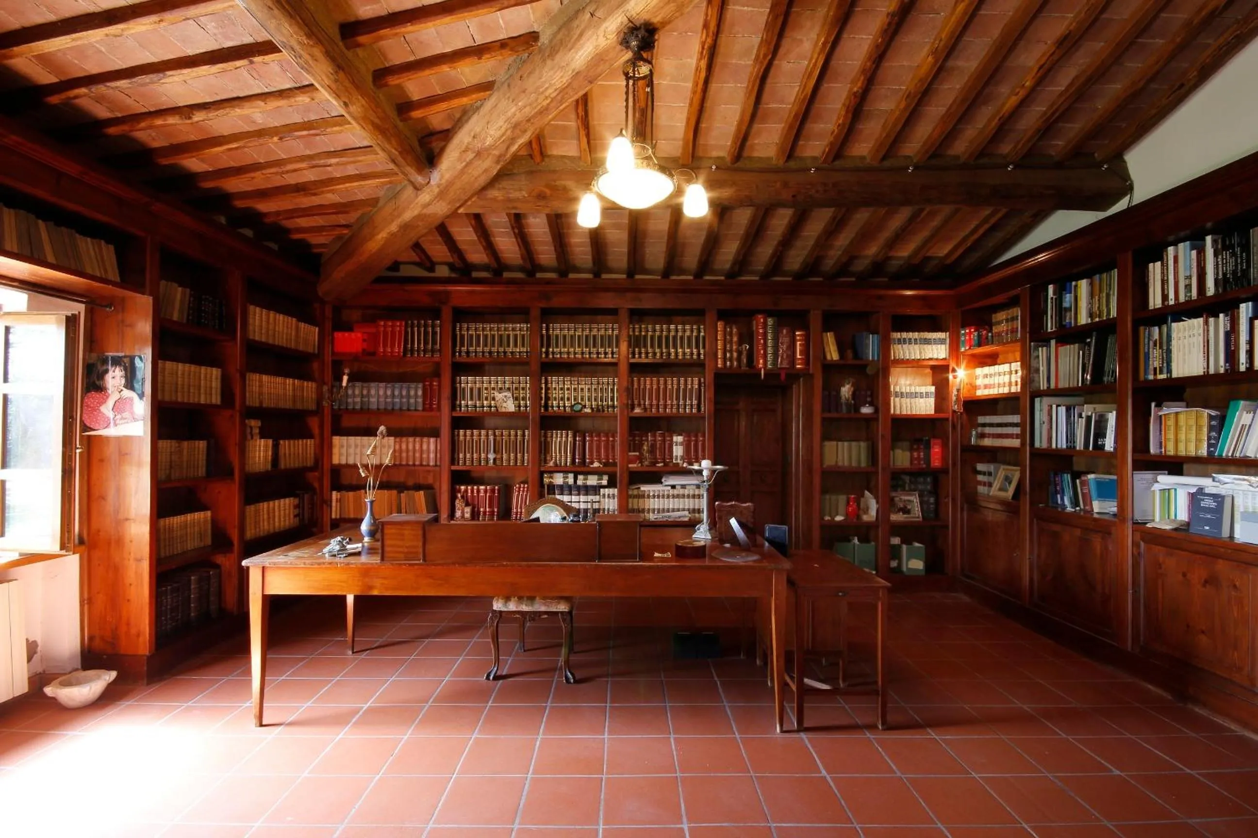 Library in Tenuta La Santissima