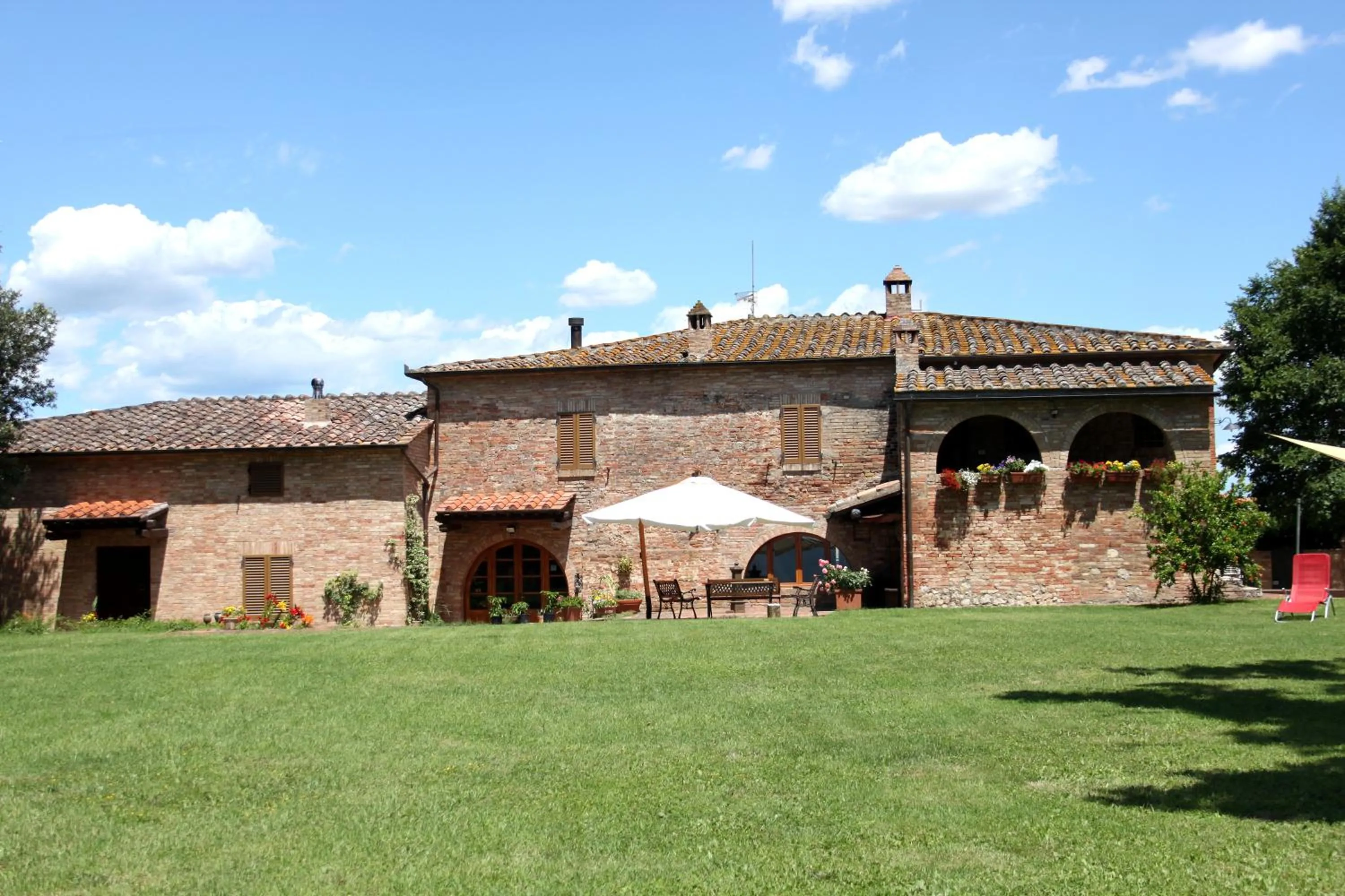 Property building in Tenuta La Santissima