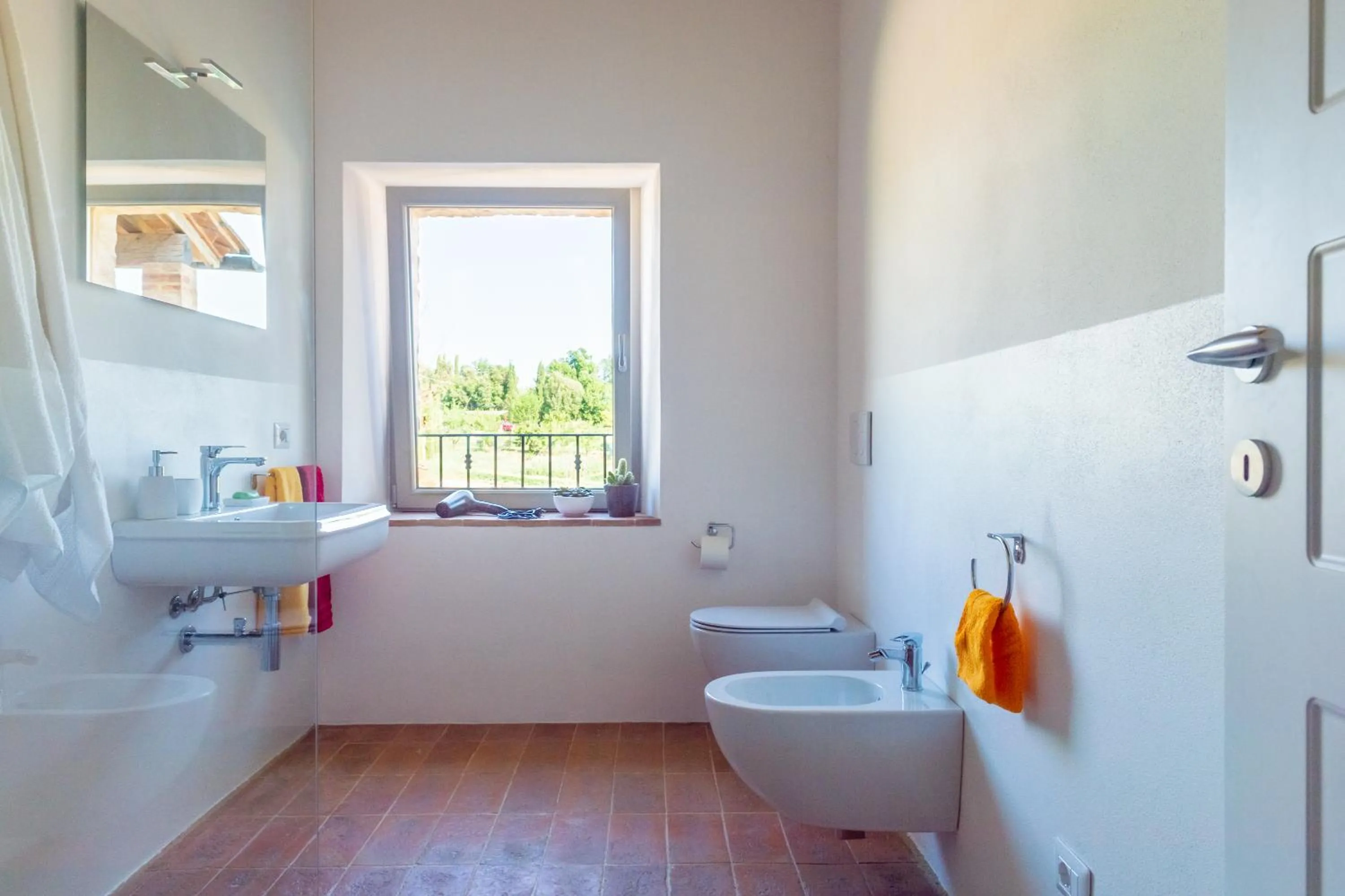 Shower in Tenuta La Santissima