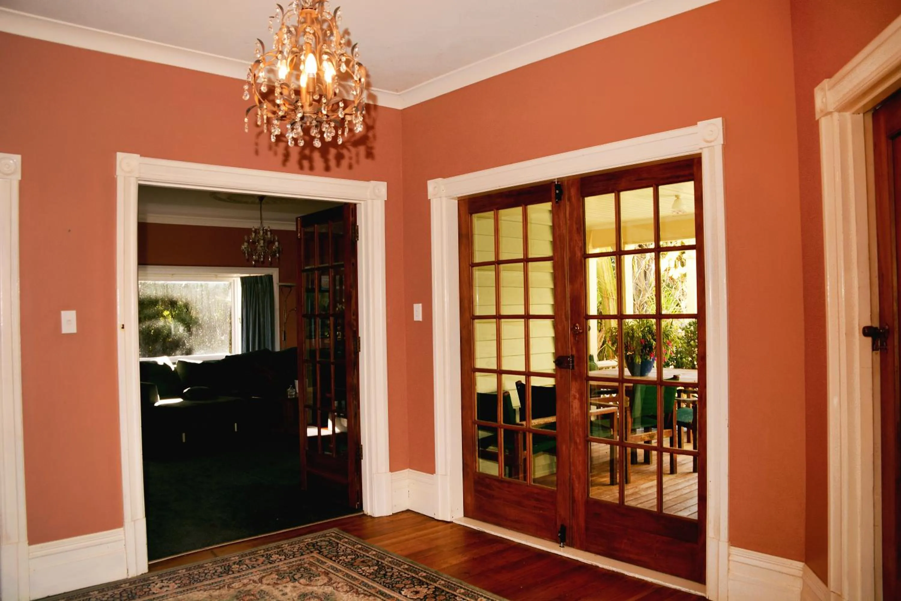 Entertainment in English Cherry Tree Manor