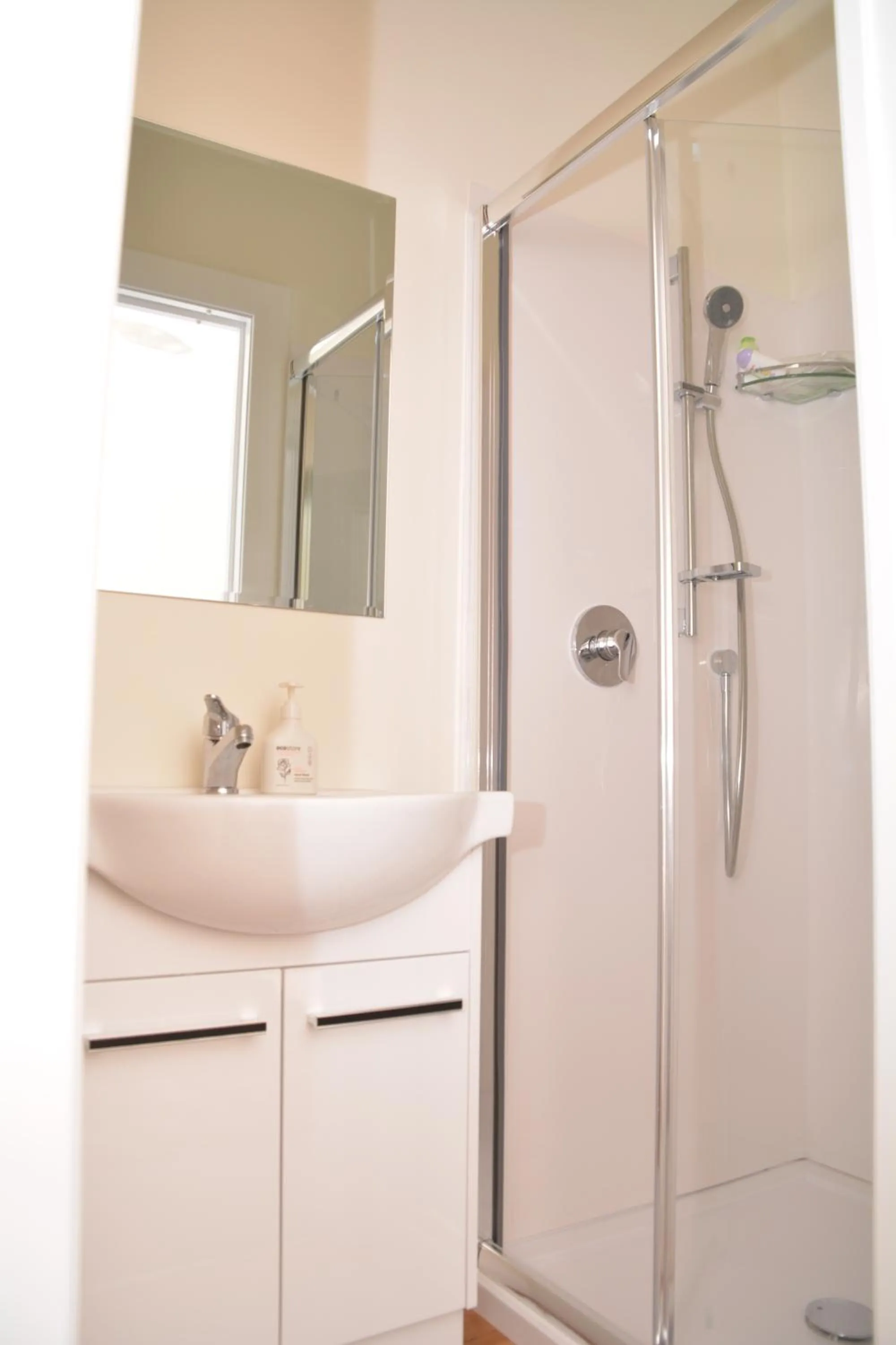 Bathroom in English Cherry Tree Manor