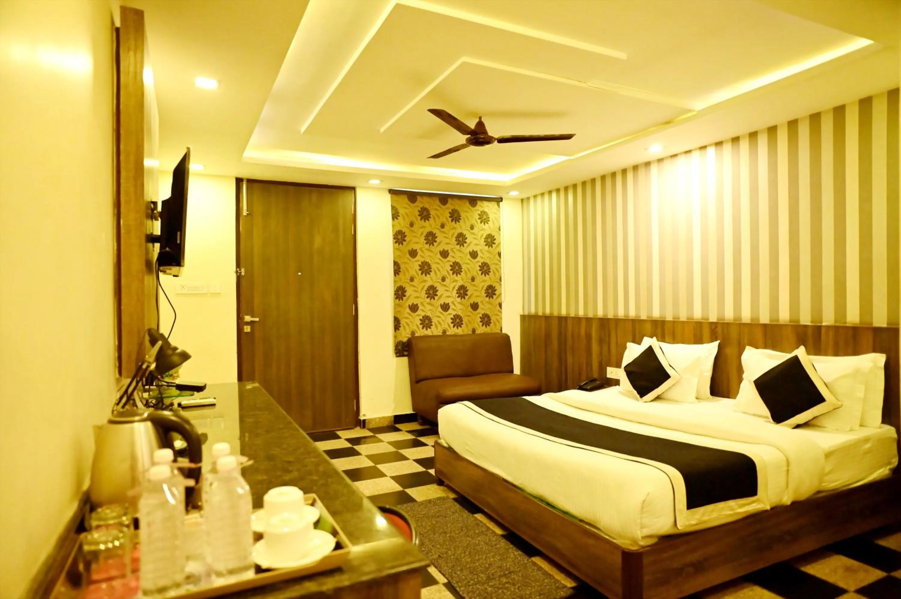 Bedroom, Bed in Citi Club