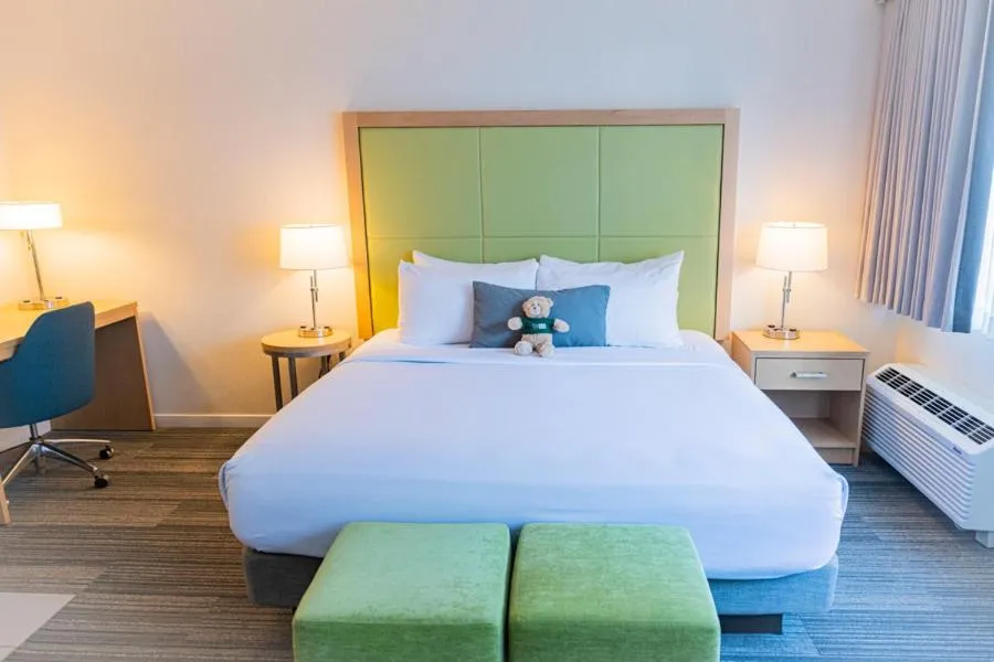 Bed in The Inn at Longwood Medical