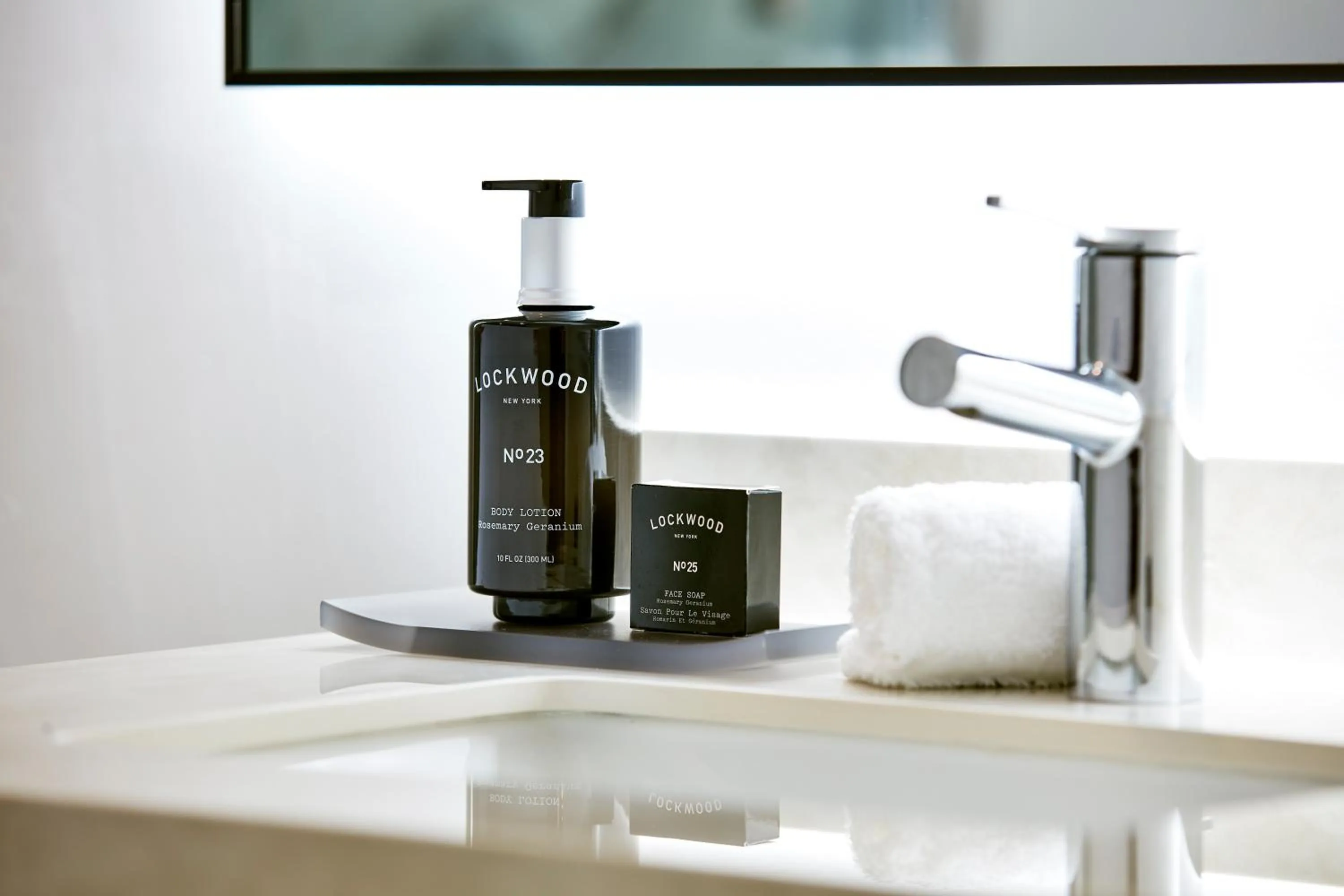 Bathroom in Elan Hotel