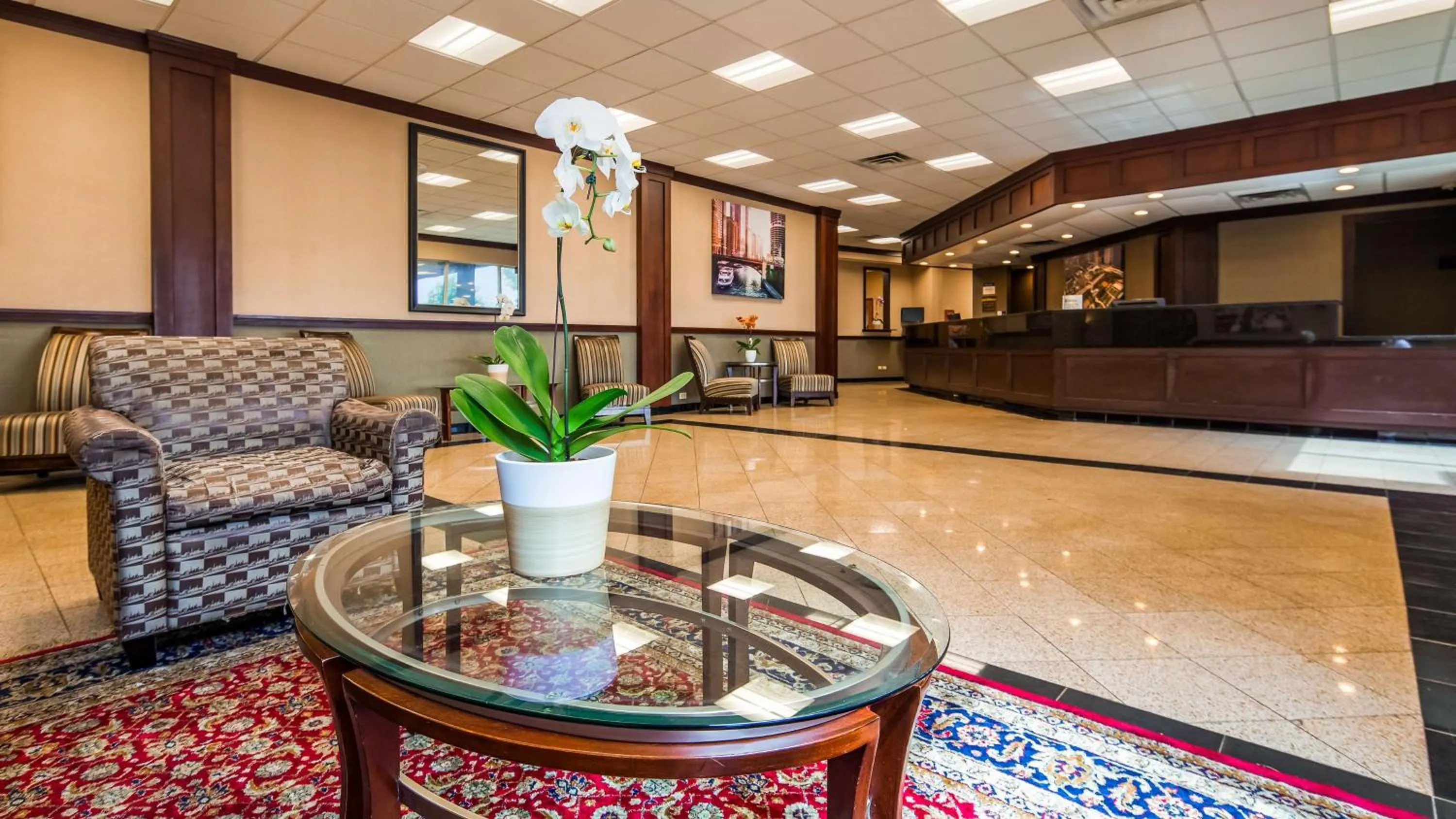 Lobby or reception in Best Western Plus Chicago Hillside