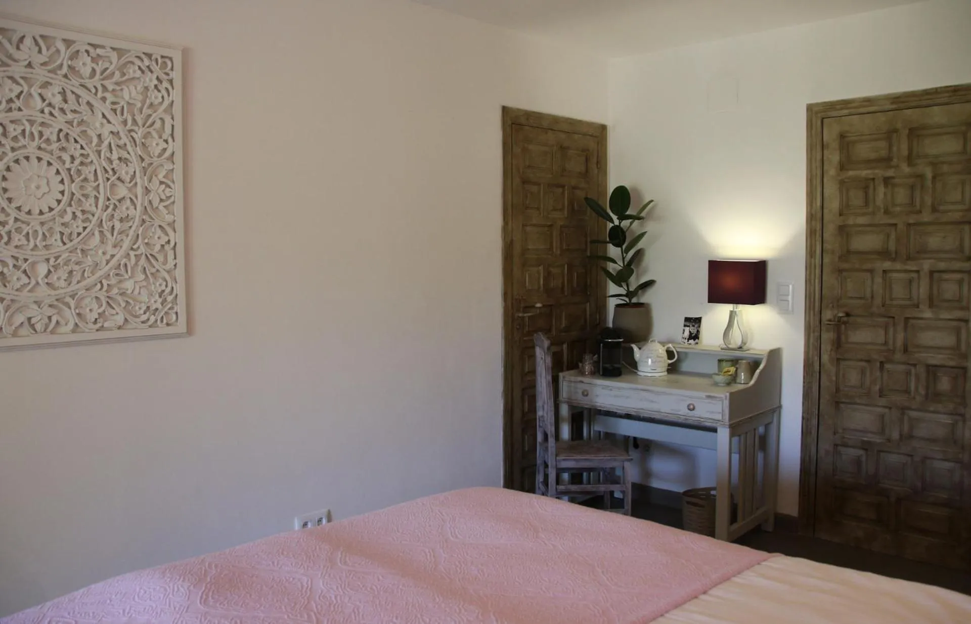 Coffee/tea facilities, Bed in Villa Foia Vella - adults only