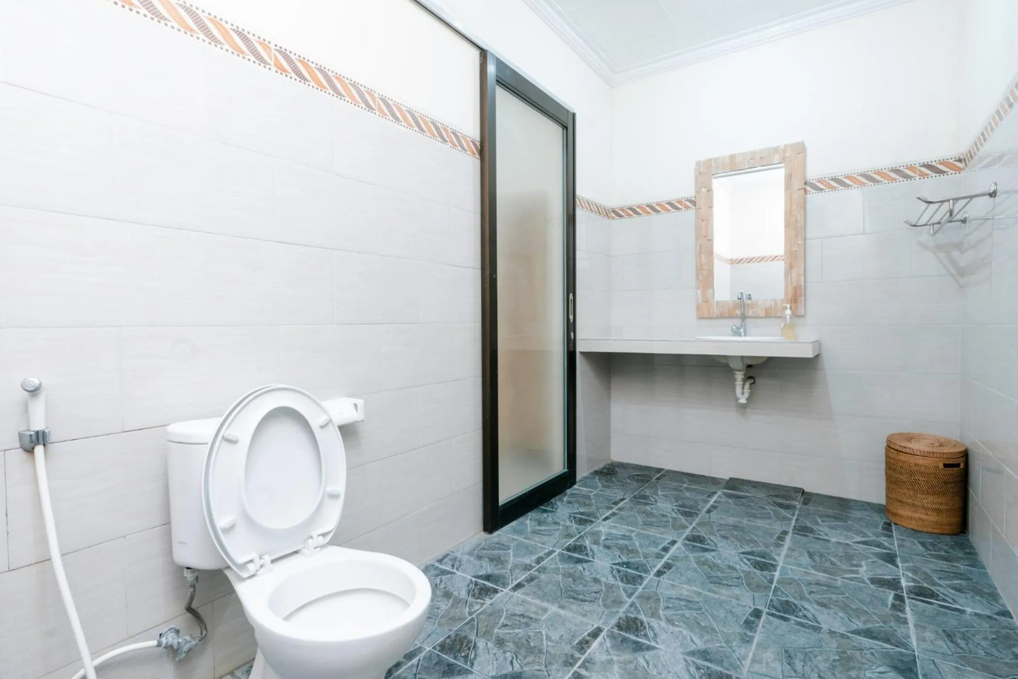 Bathroom in Arunika Cottage