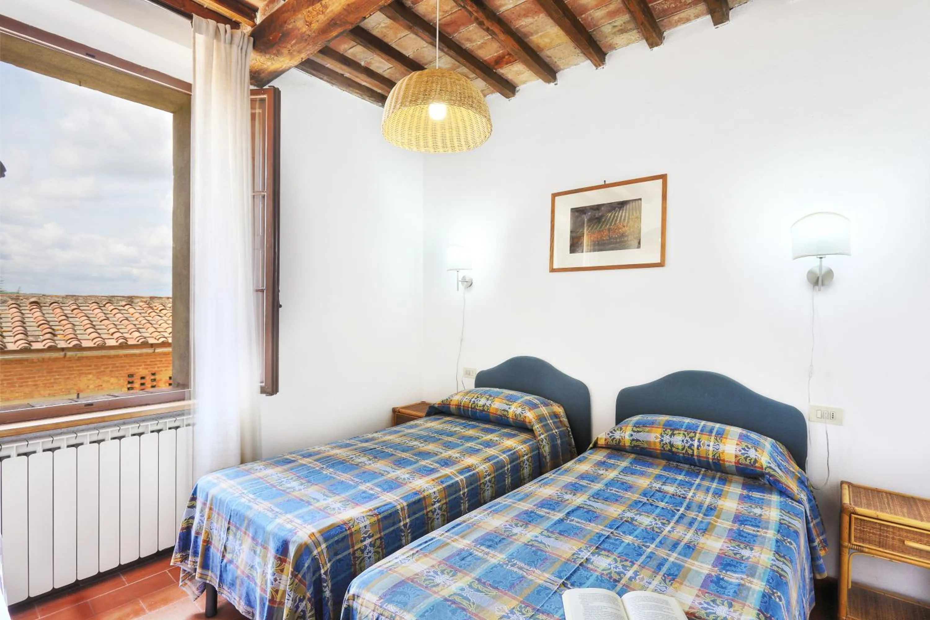 Bedroom, Bed in Appartamenti Villa e Fattoria di Radi Tuscany