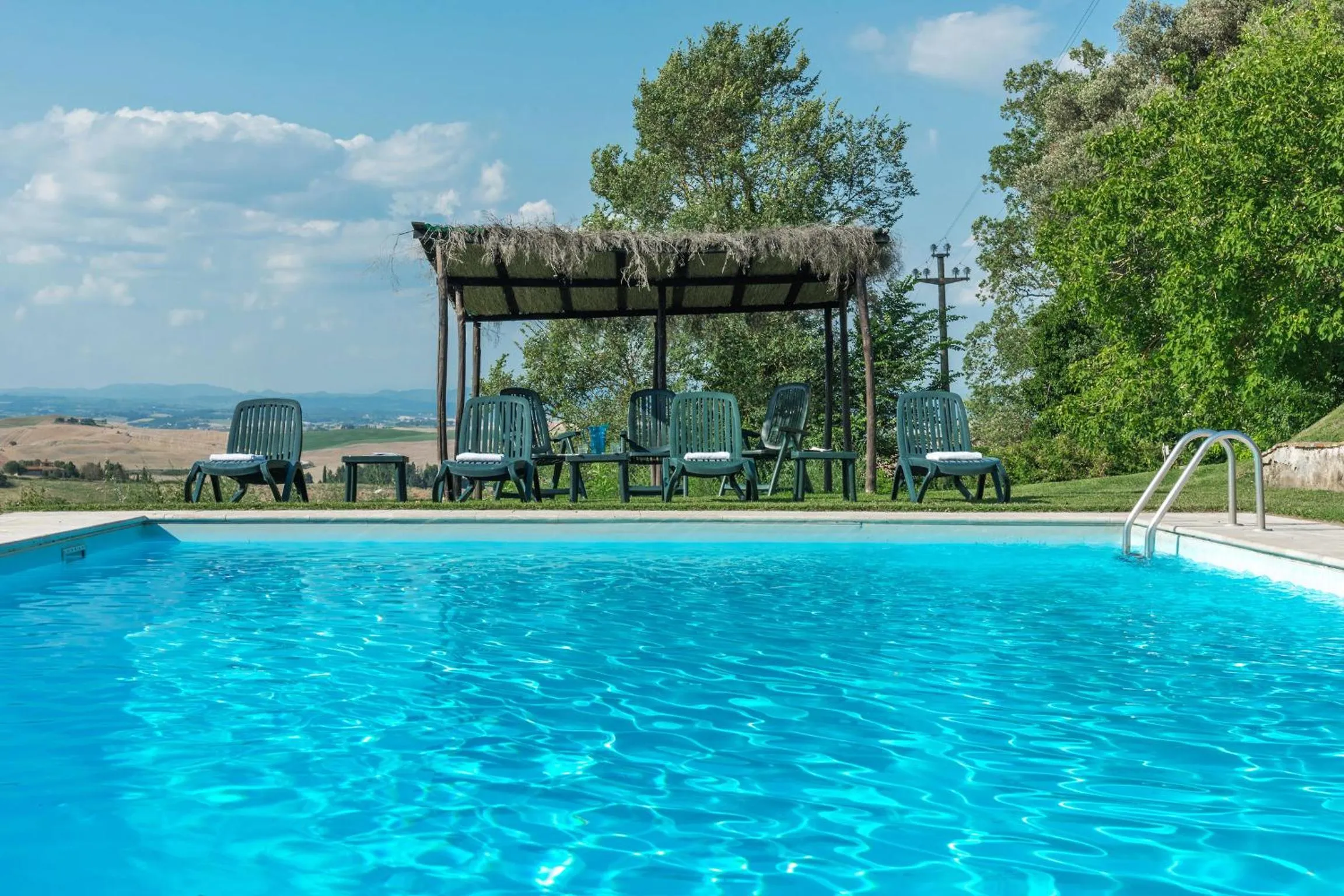 Swimming pool in Appartamenti Villa e Fattoria di Radi Tuscany