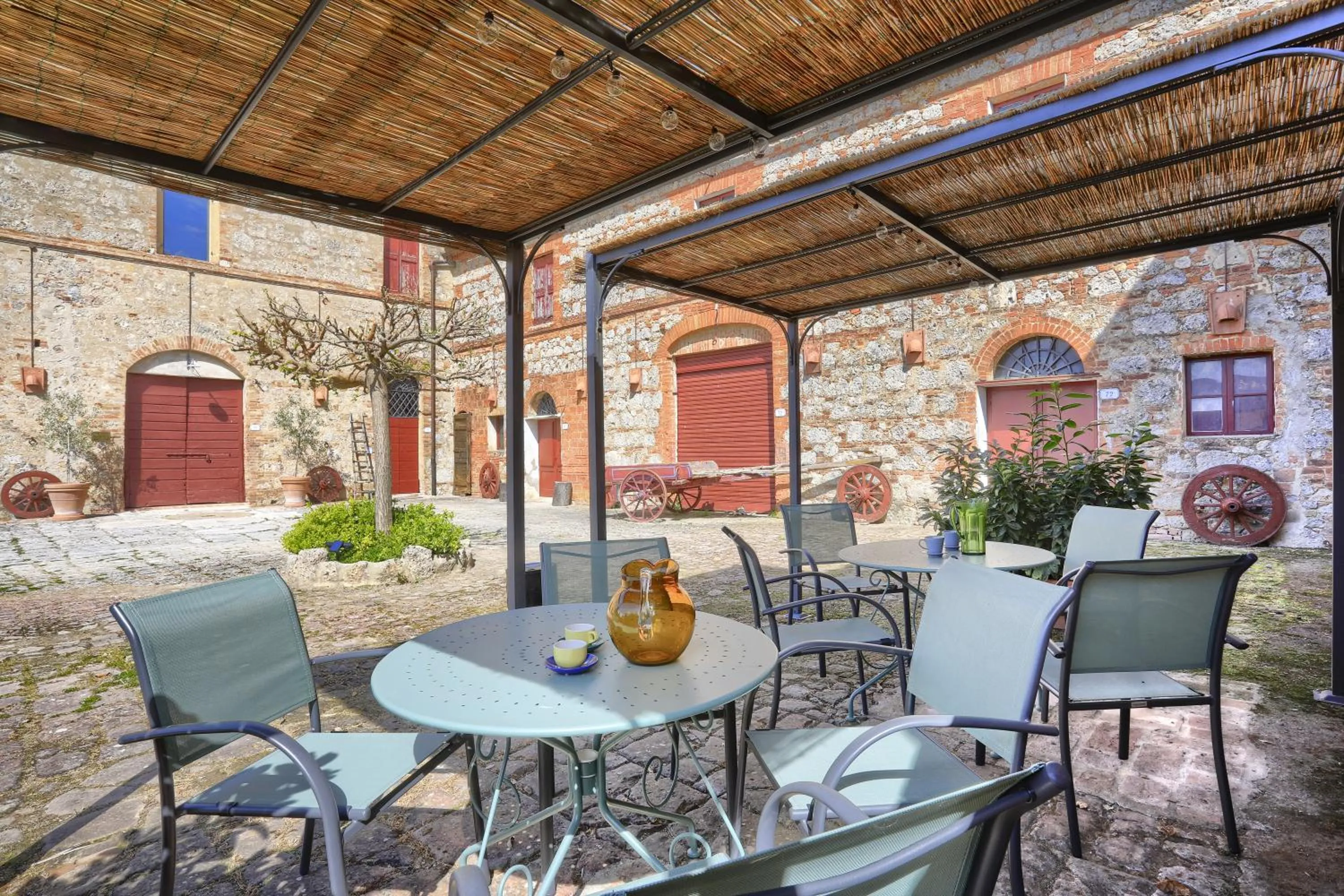 Patio in Appartamenti Villa e Fattoria di Radi Tuscany