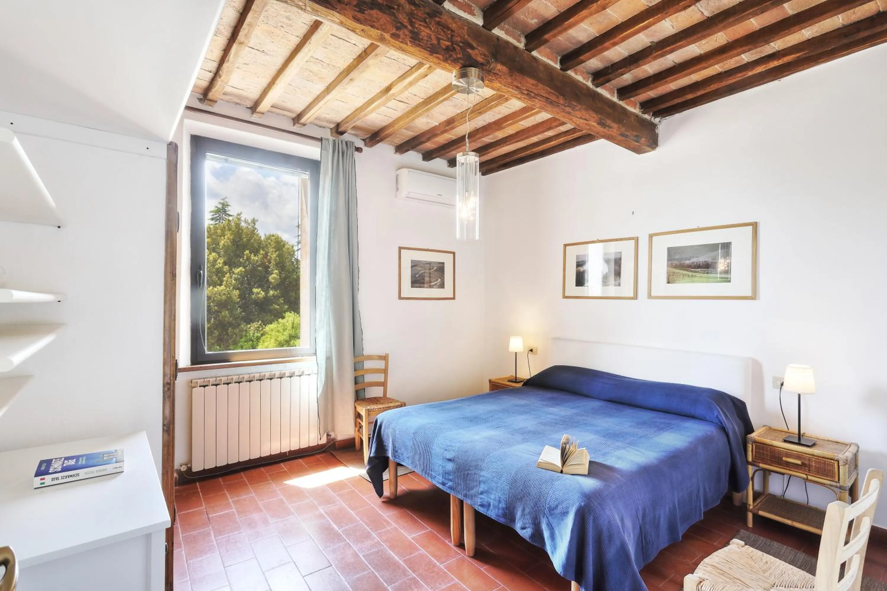 Bedroom, Bed in Appartamenti Villa e Fattoria di Radi Tuscany