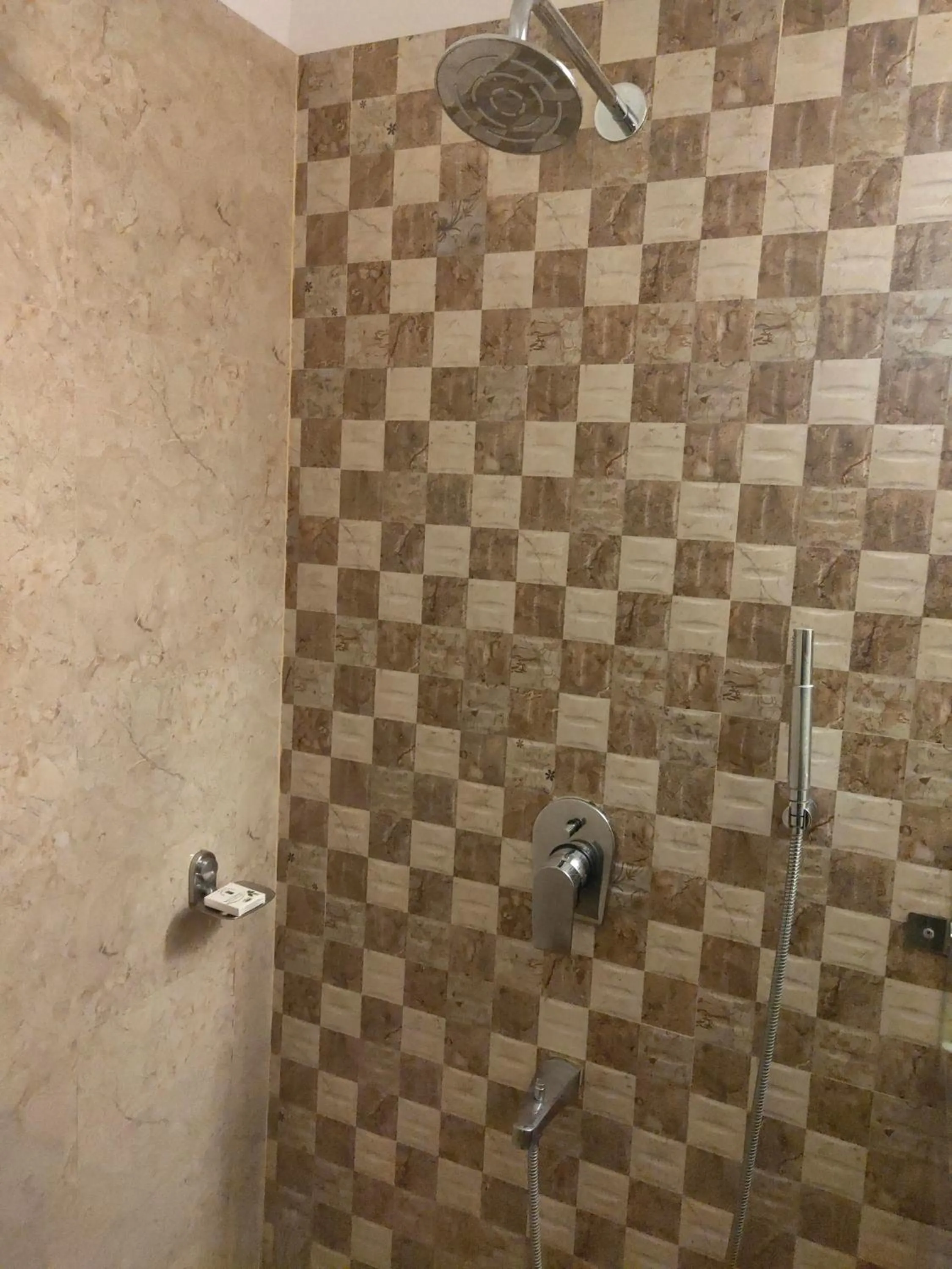 Bathroom in Hotel JSR Continental