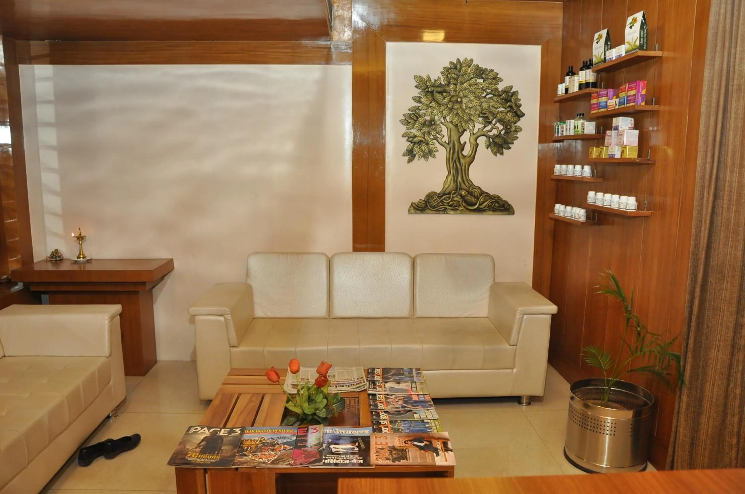 Seating area in Hotel JSR Continental