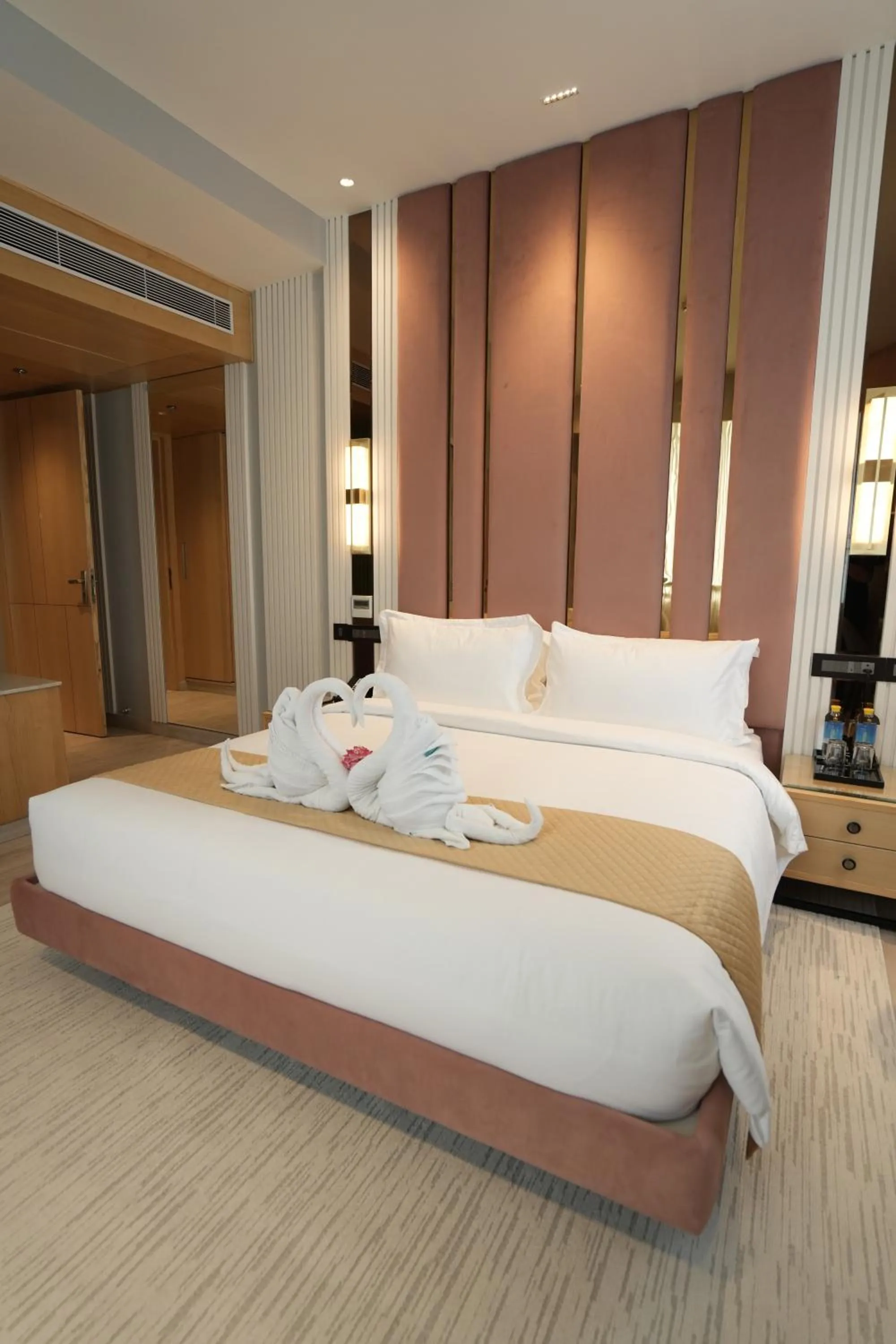 Photo of the whole room, Bed in Hotel JSR Continental