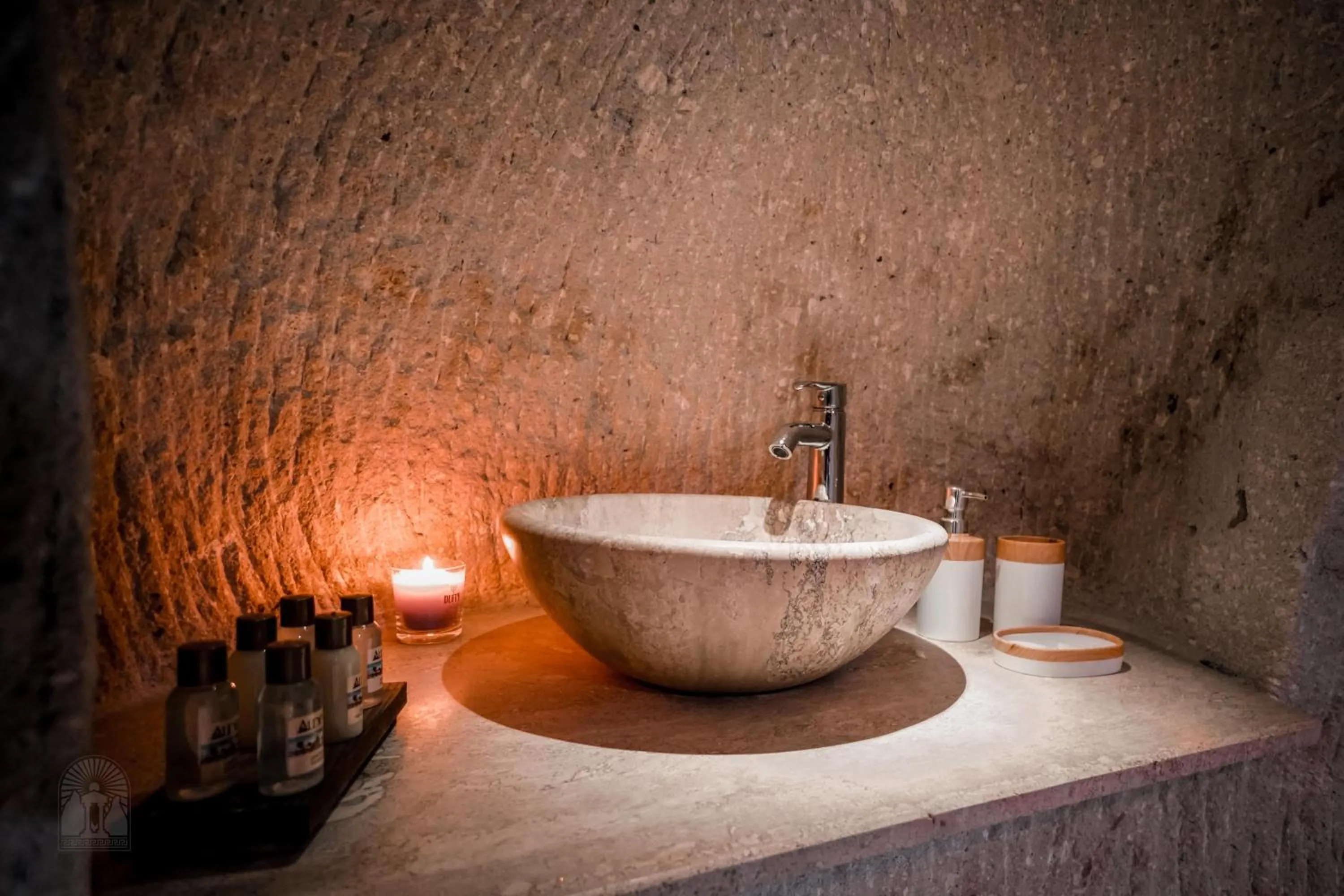 Bathroom in Zeus Cave Suites