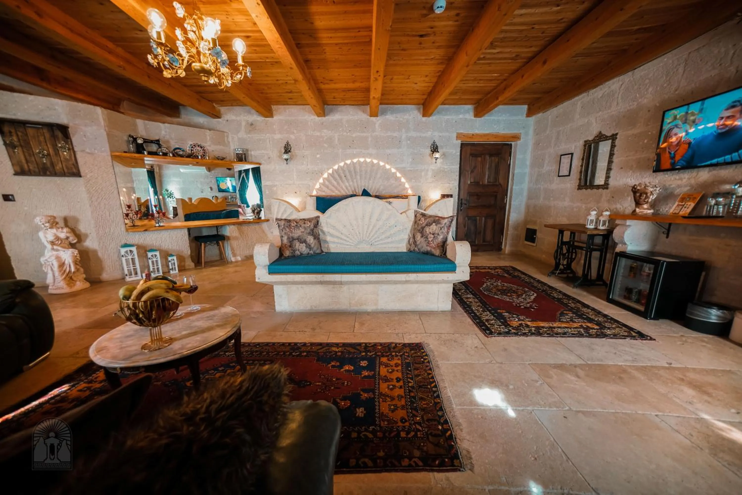 Seating area in Zeus Cave Suites