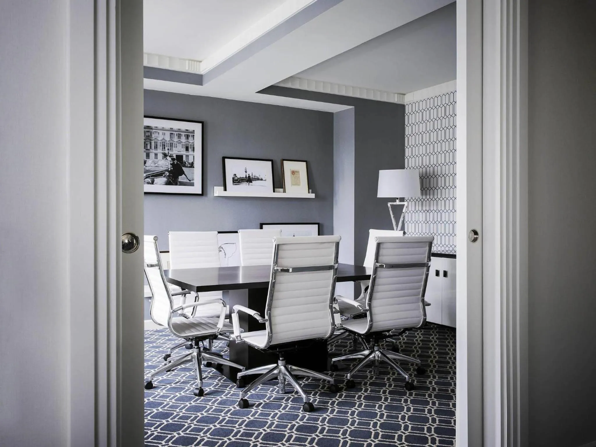 Photo of the whole room in Sofitel Lafayette Square Washington DC