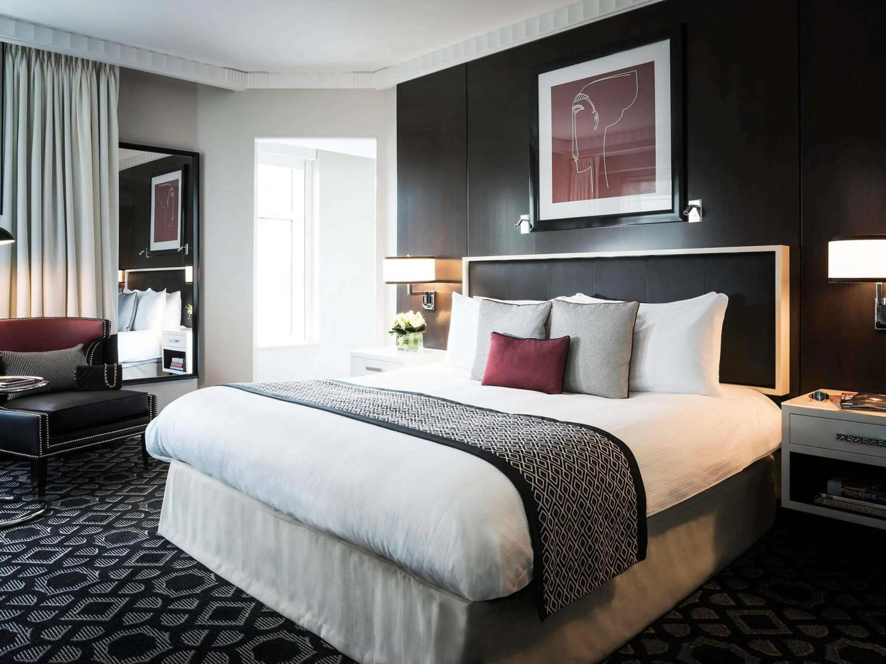 Bedroom, Bed in Sofitel Lafayette Square Washington DC