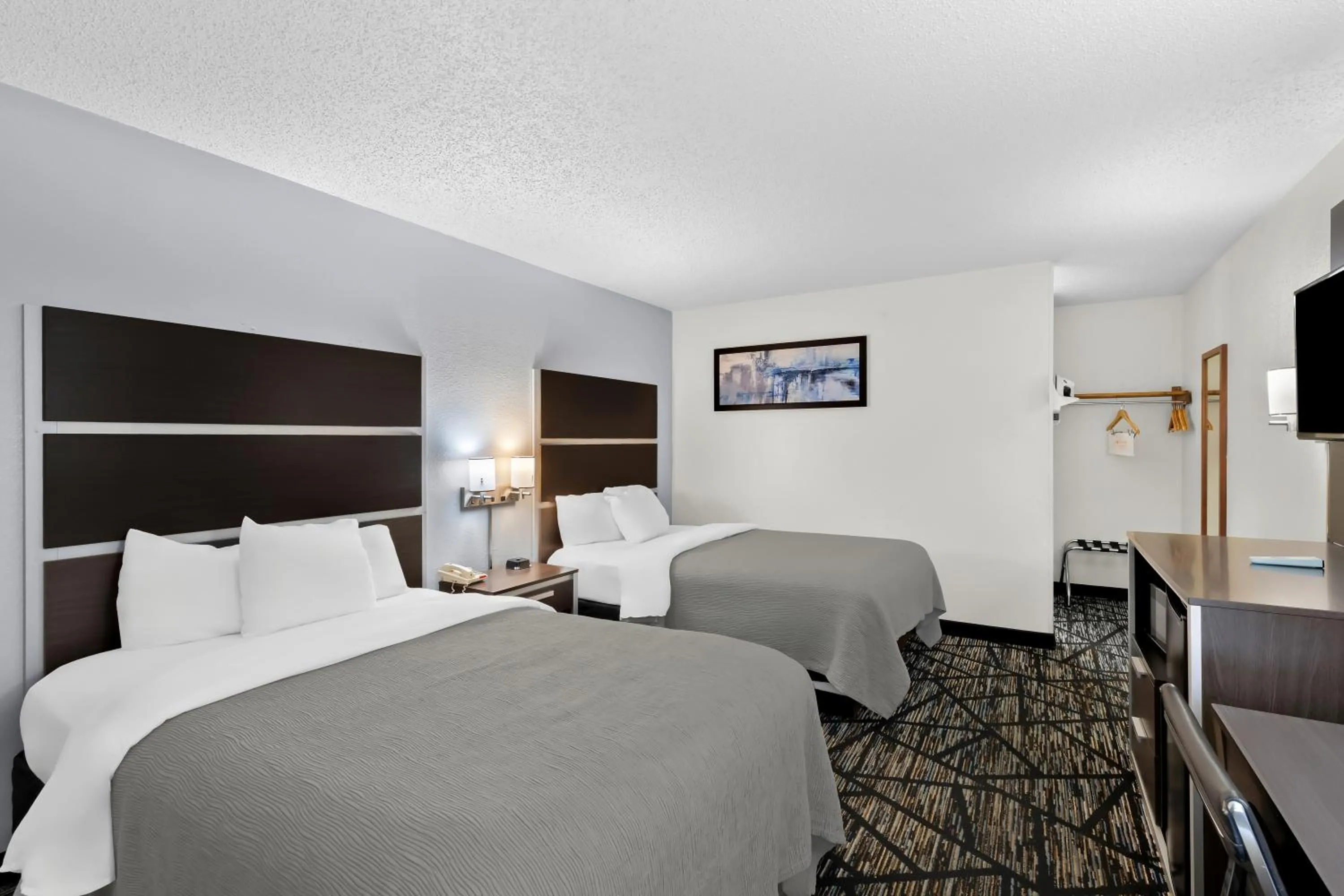 Bedroom, Bed in Quality Inn Northlake