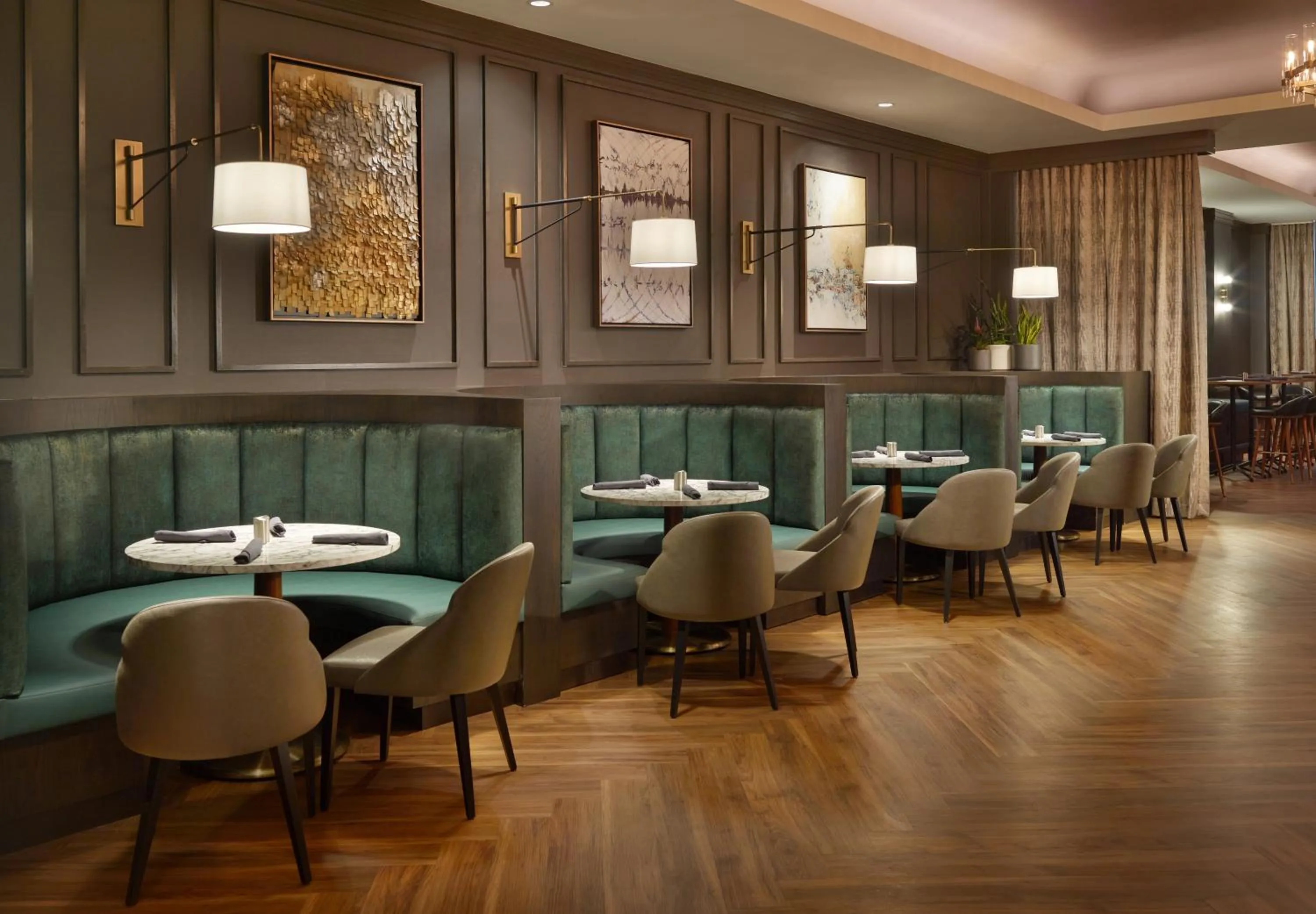 Restaurant/places to eat in Georgia Tech Hotel and Conference Center