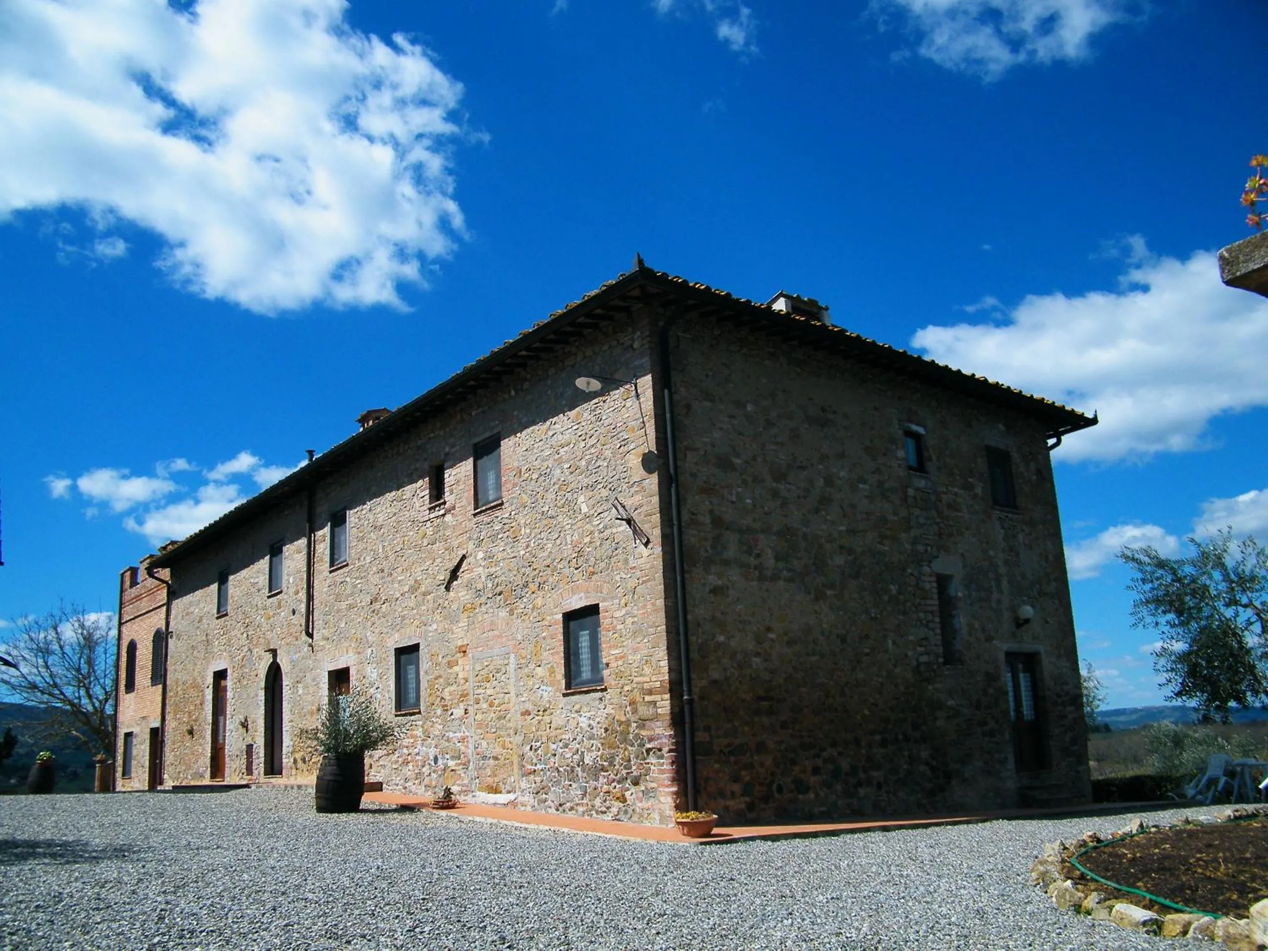 Facade/entrance in Agriturismo Montegonfoli