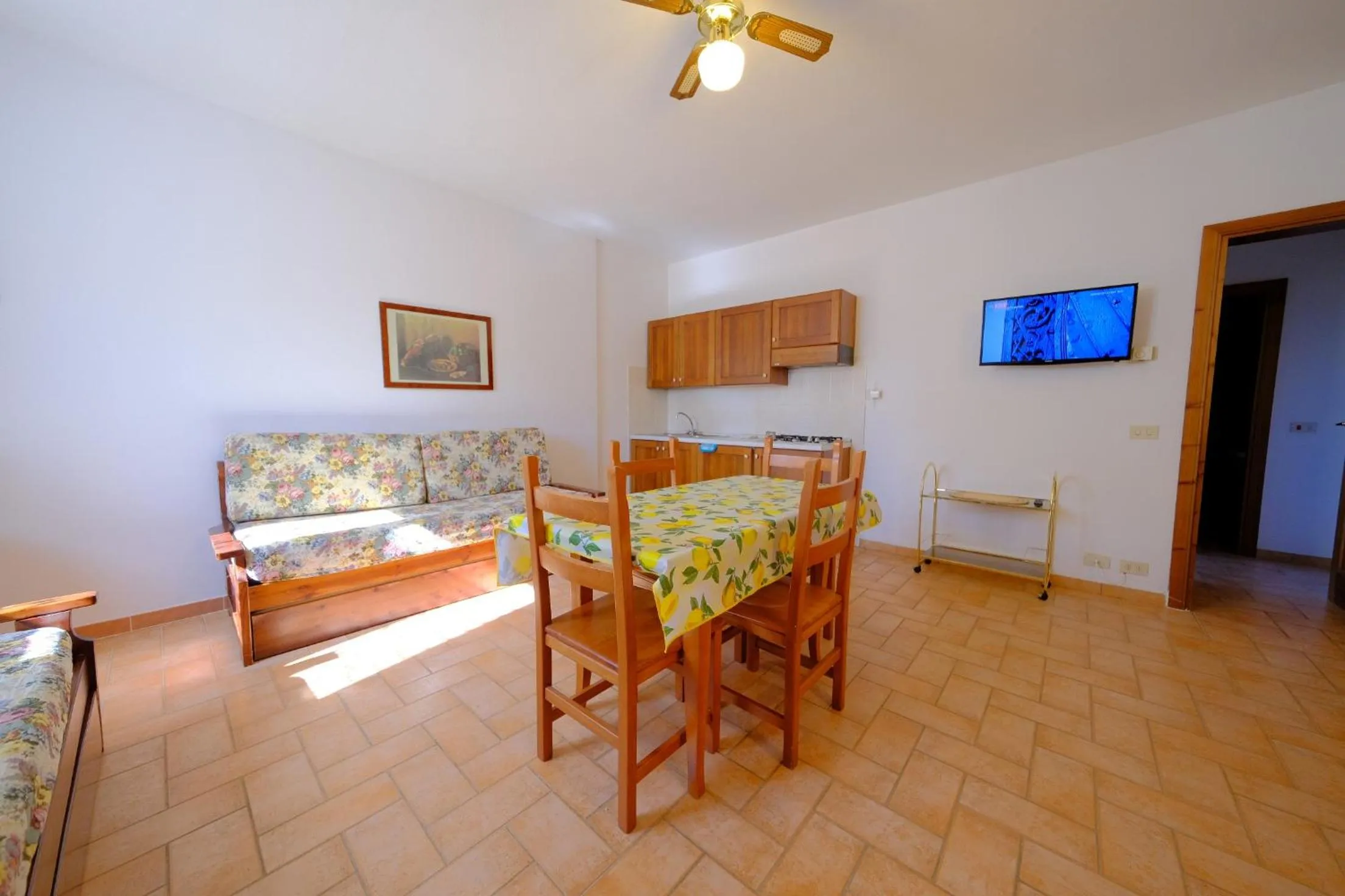Kitchen or kitchenette, Bed in Agriturismo Montegonfoli