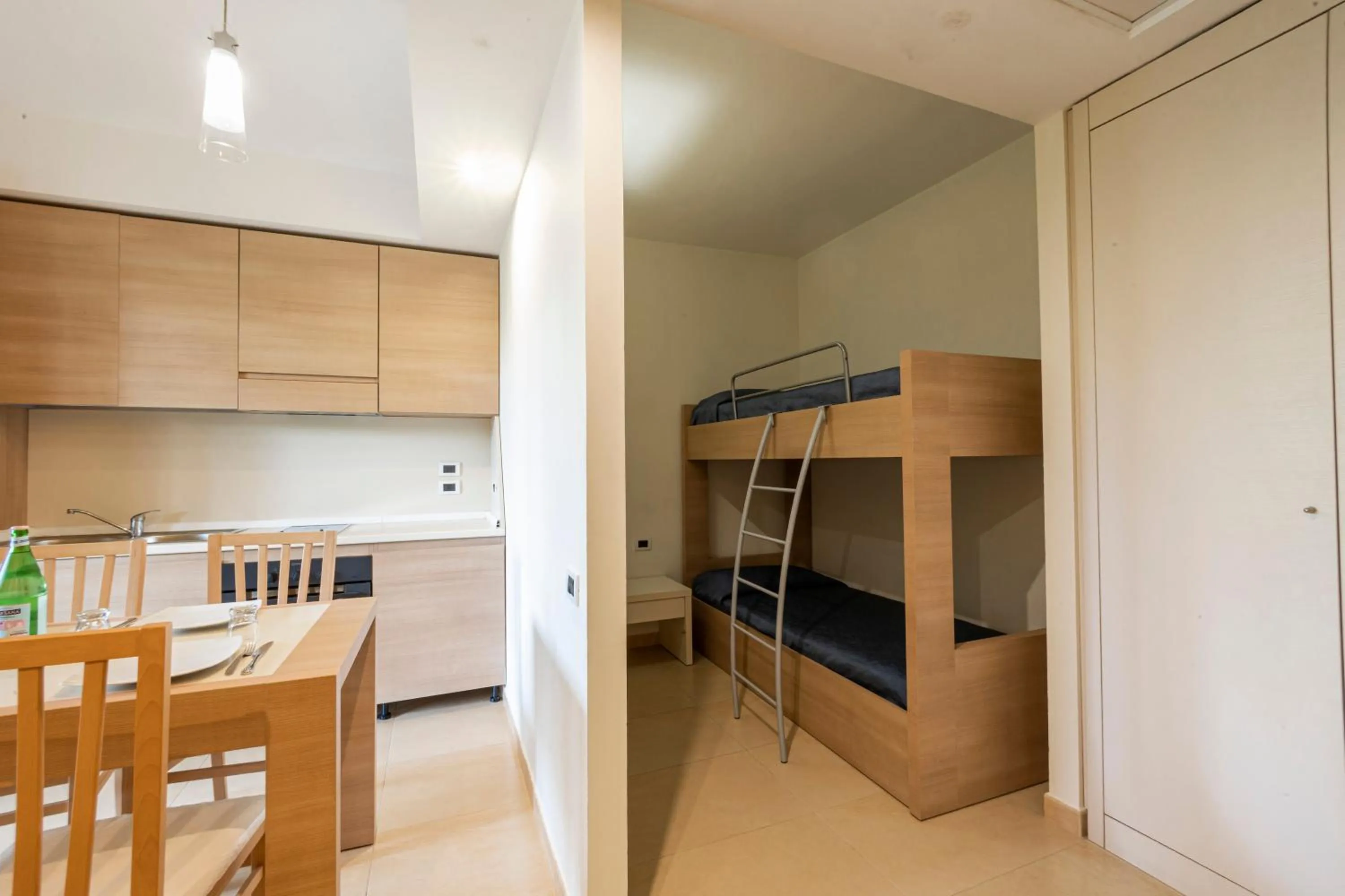 bunk bed in Prince Franklyn Hotel