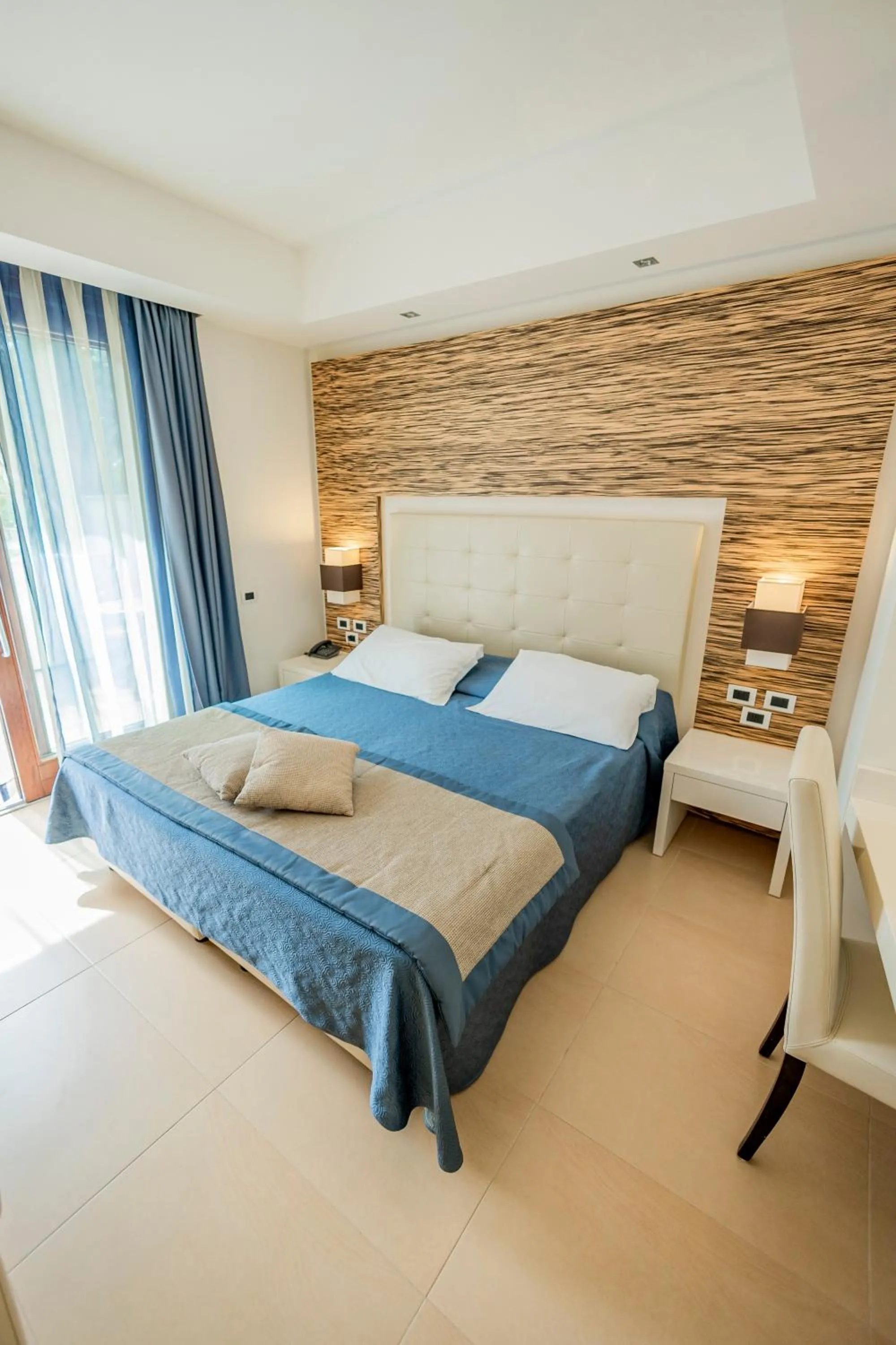 Photo of the whole room, Bed in Prince Franklyn Hotel