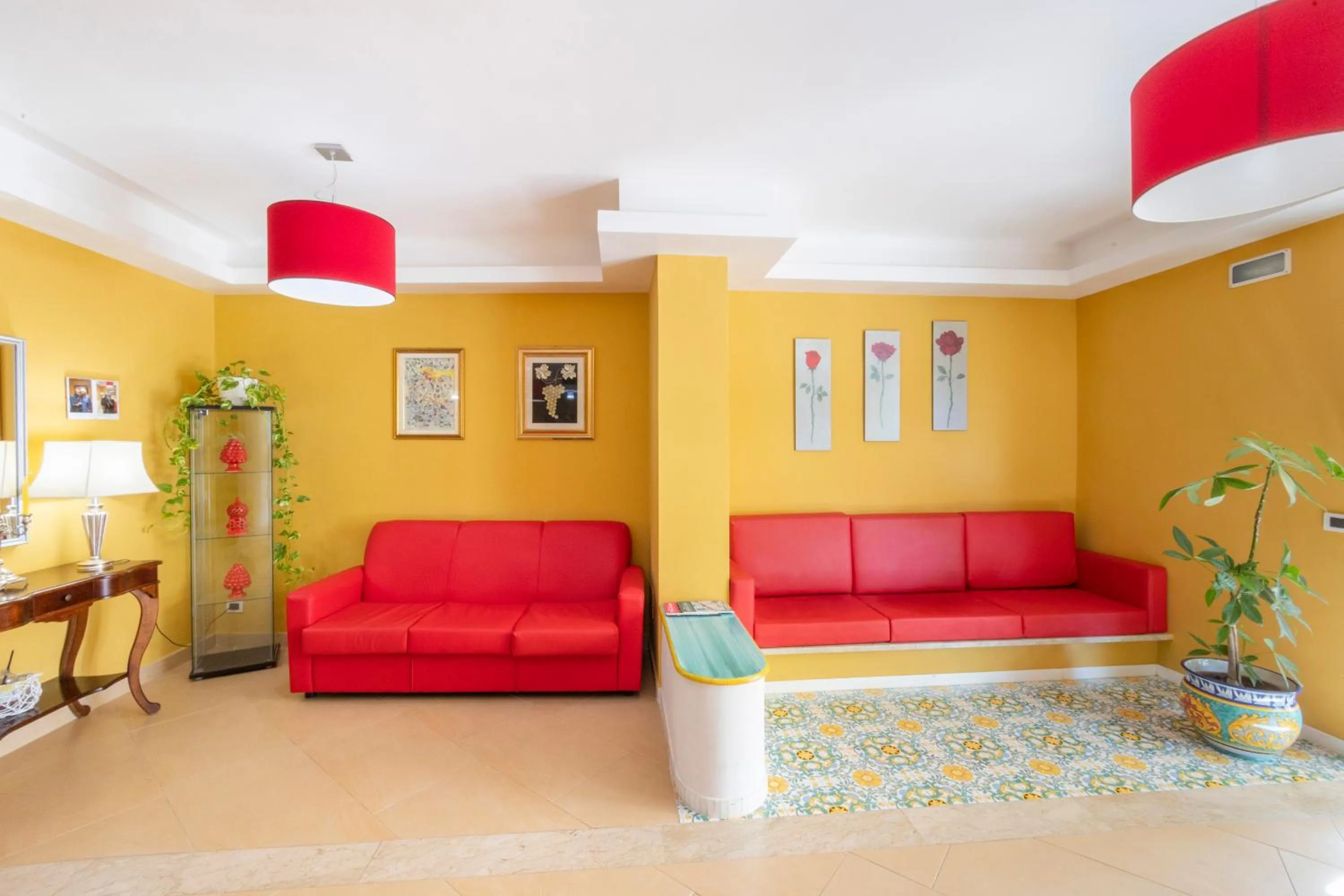 Lobby or reception in Prince Franklyn Hotel