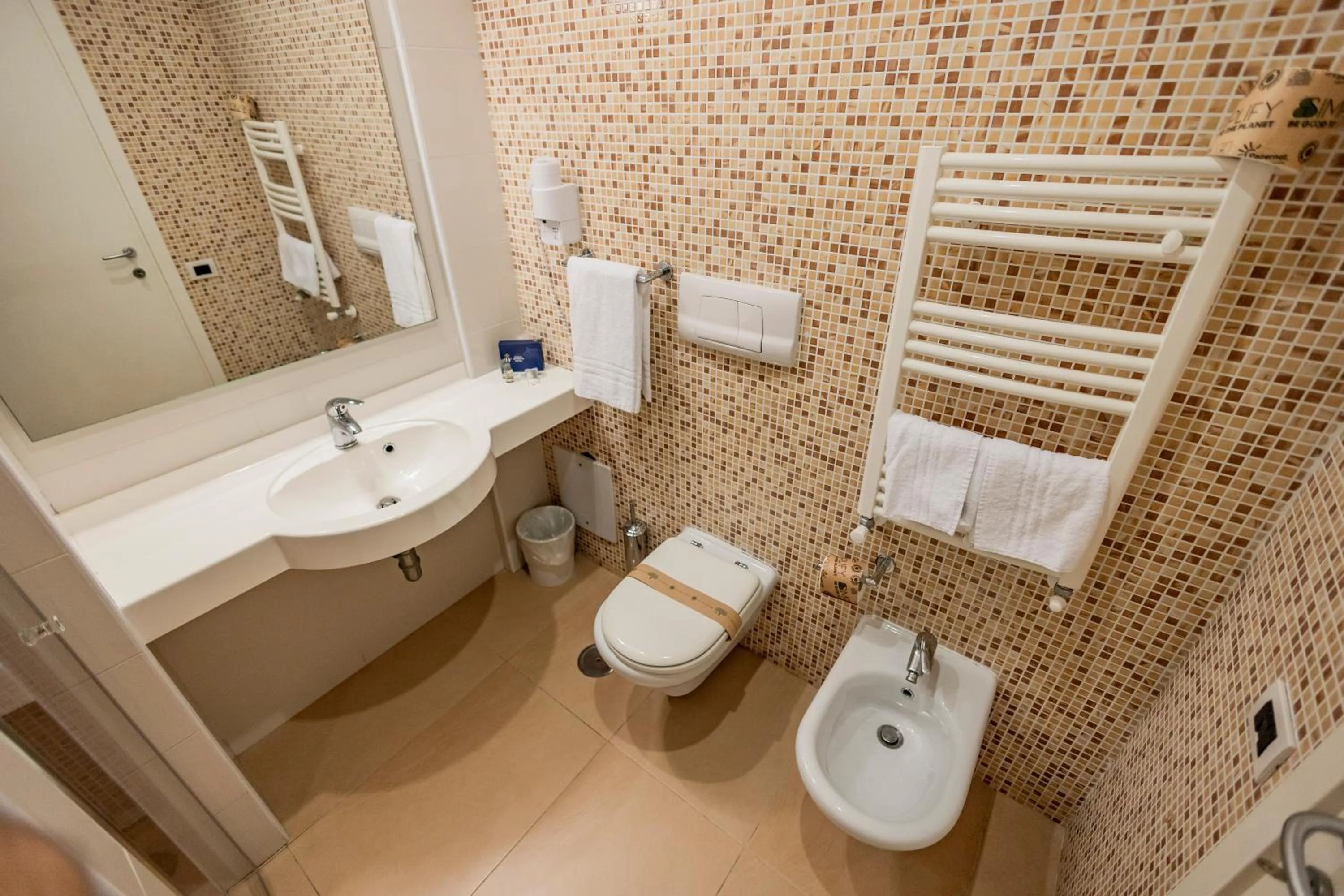 Bathroom in Prince Franklyn Hotel