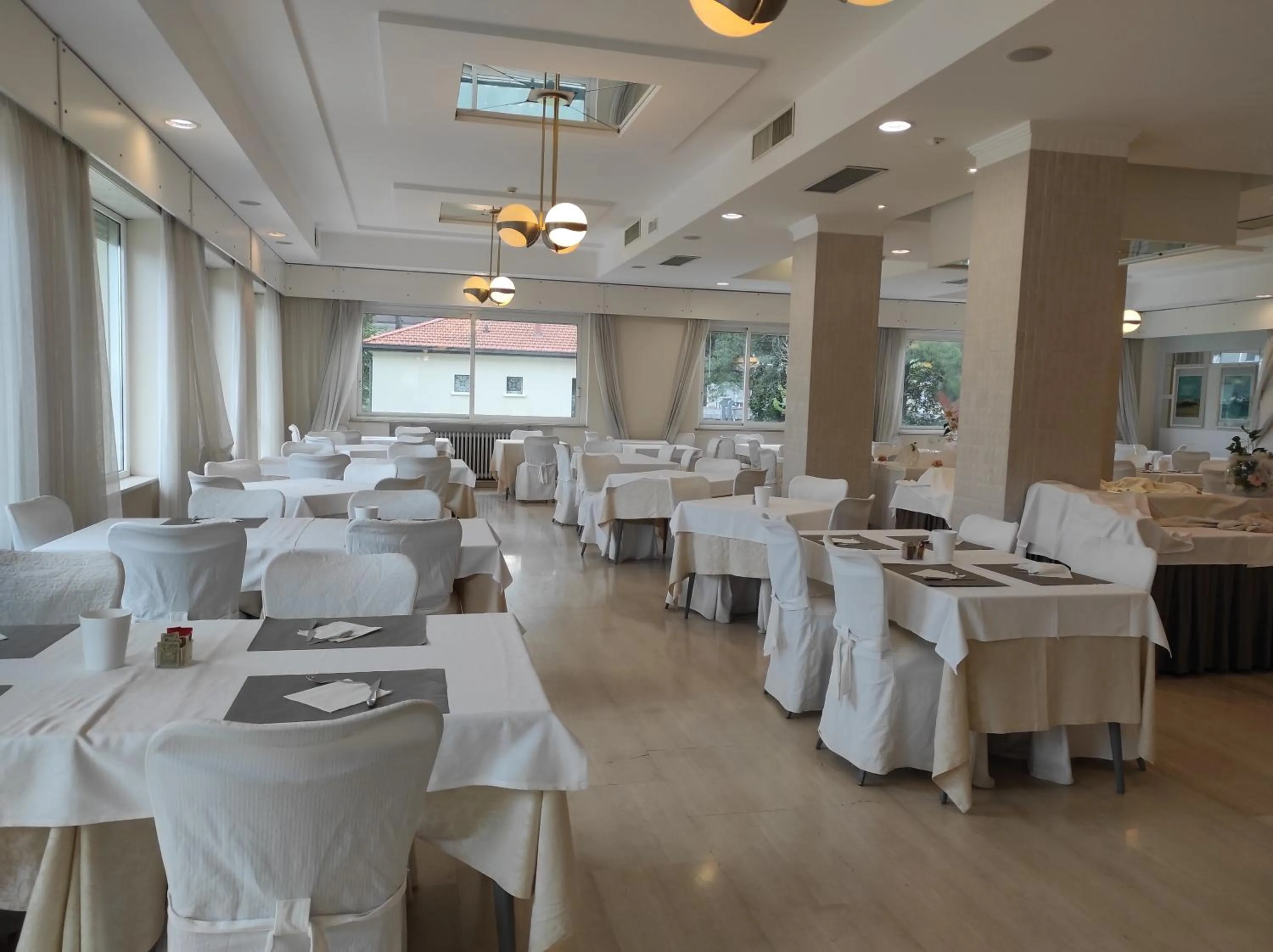 Restaurant/places to eat in Hotel Parco