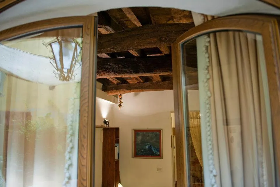 Decorative detail in Palazzo Maggiore